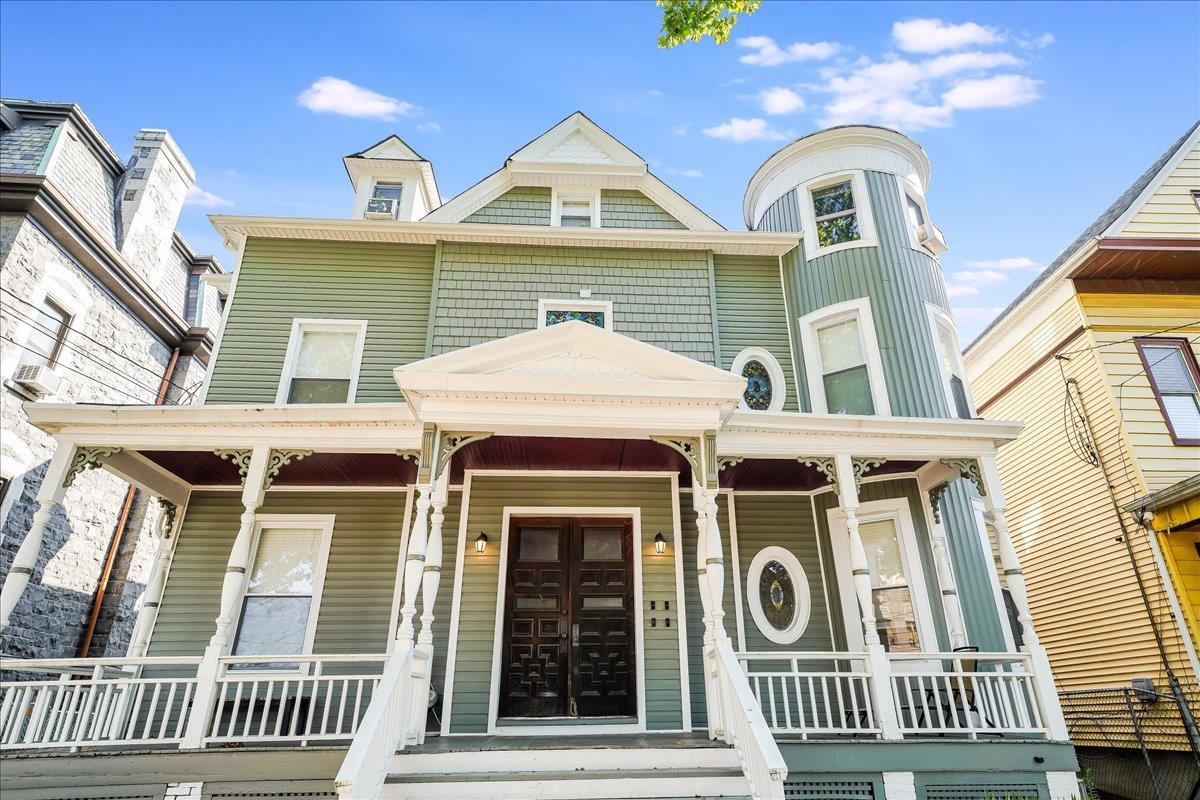 486 BRAMHALL AVE