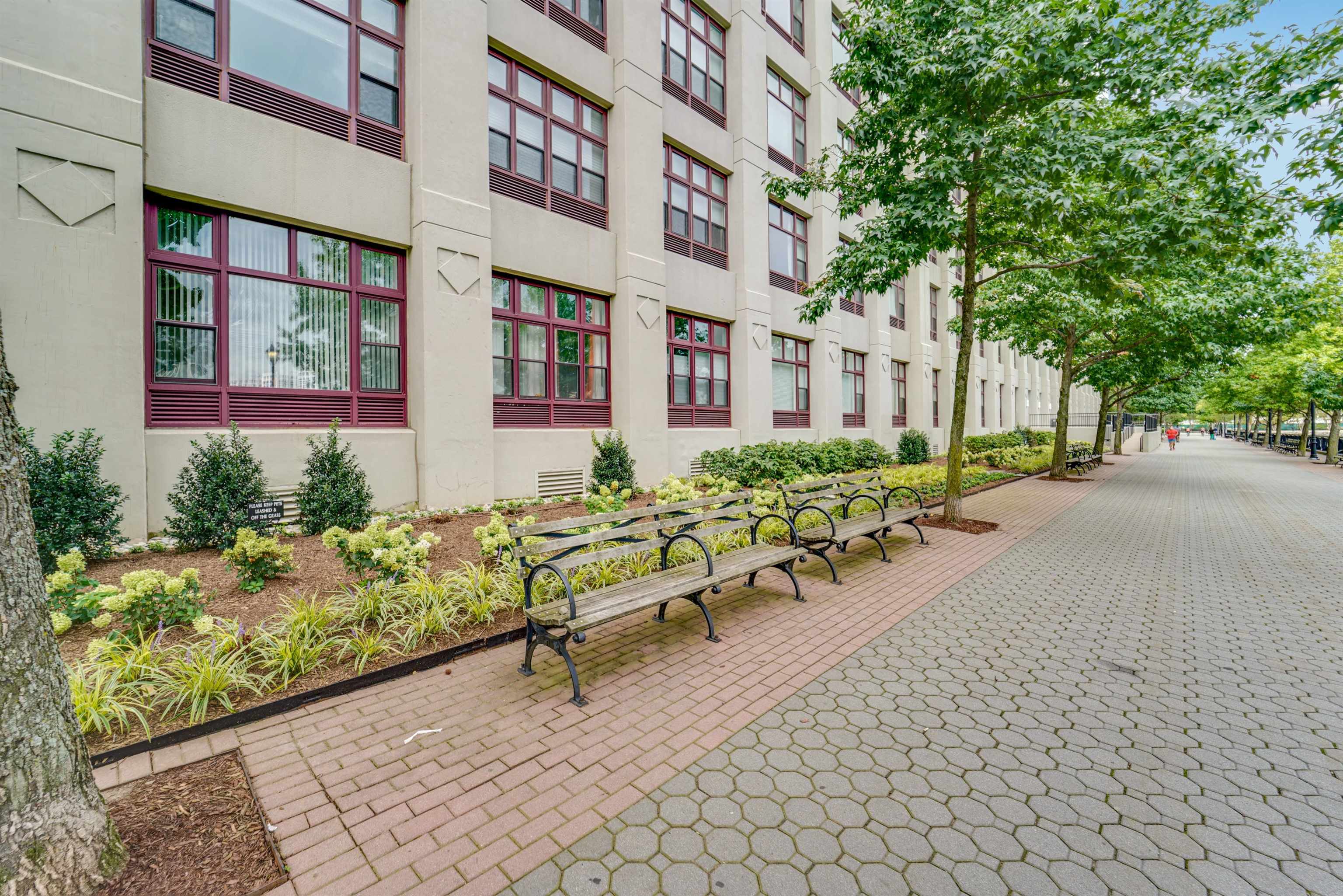1500 HUDSON ST Unit: 12M