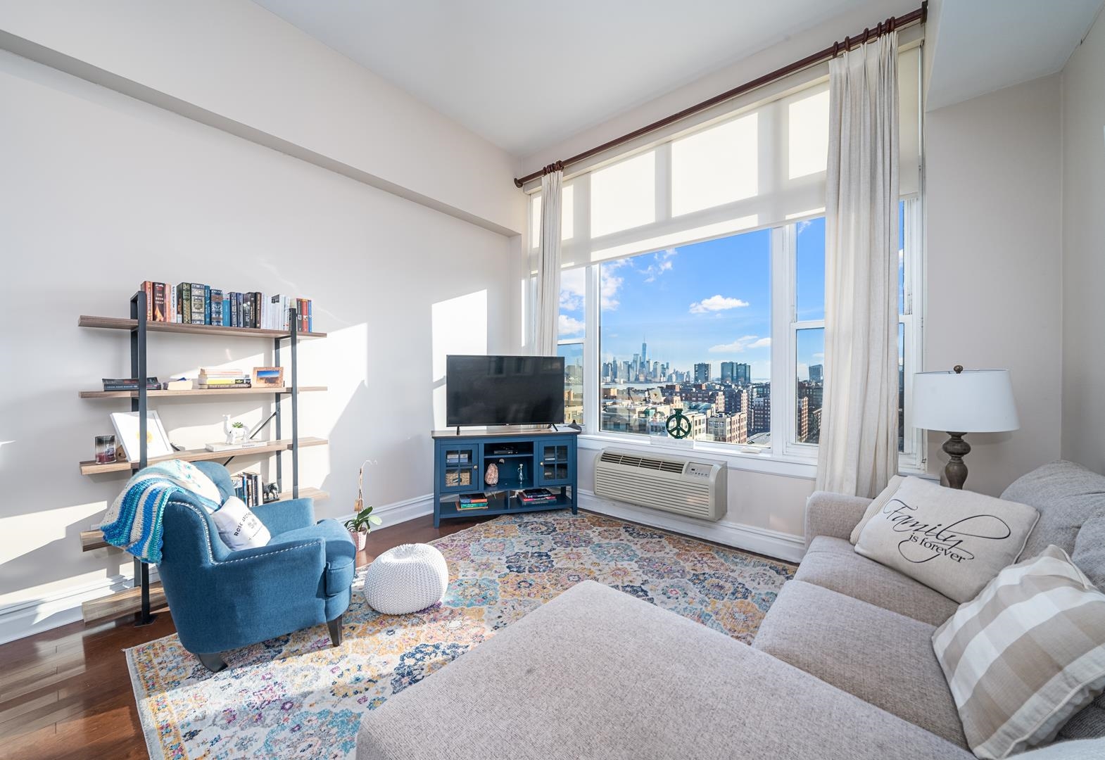1500 HUDSON ST Unit: 12M