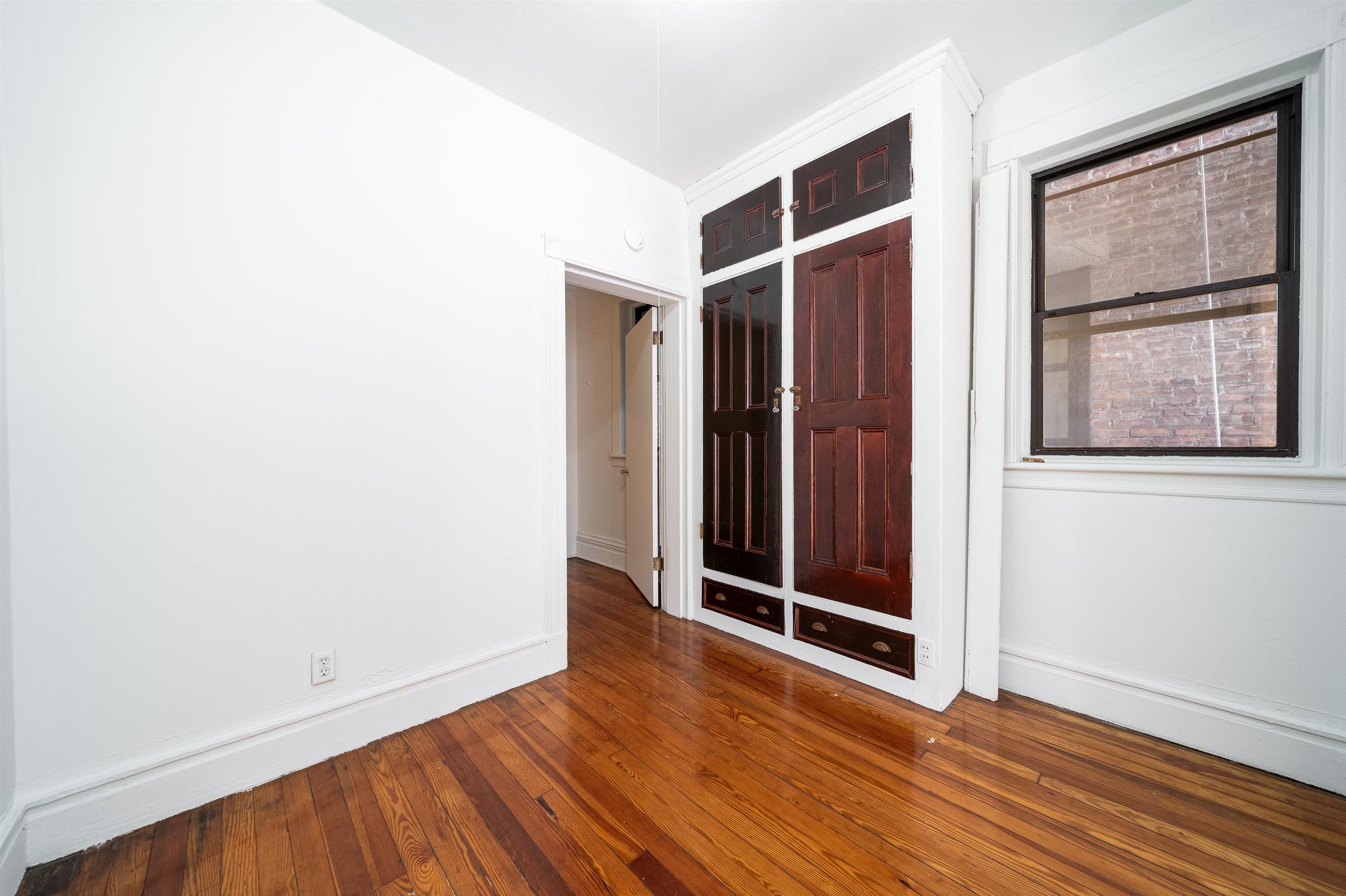 1011 WILLOW AVE Unit: 2B