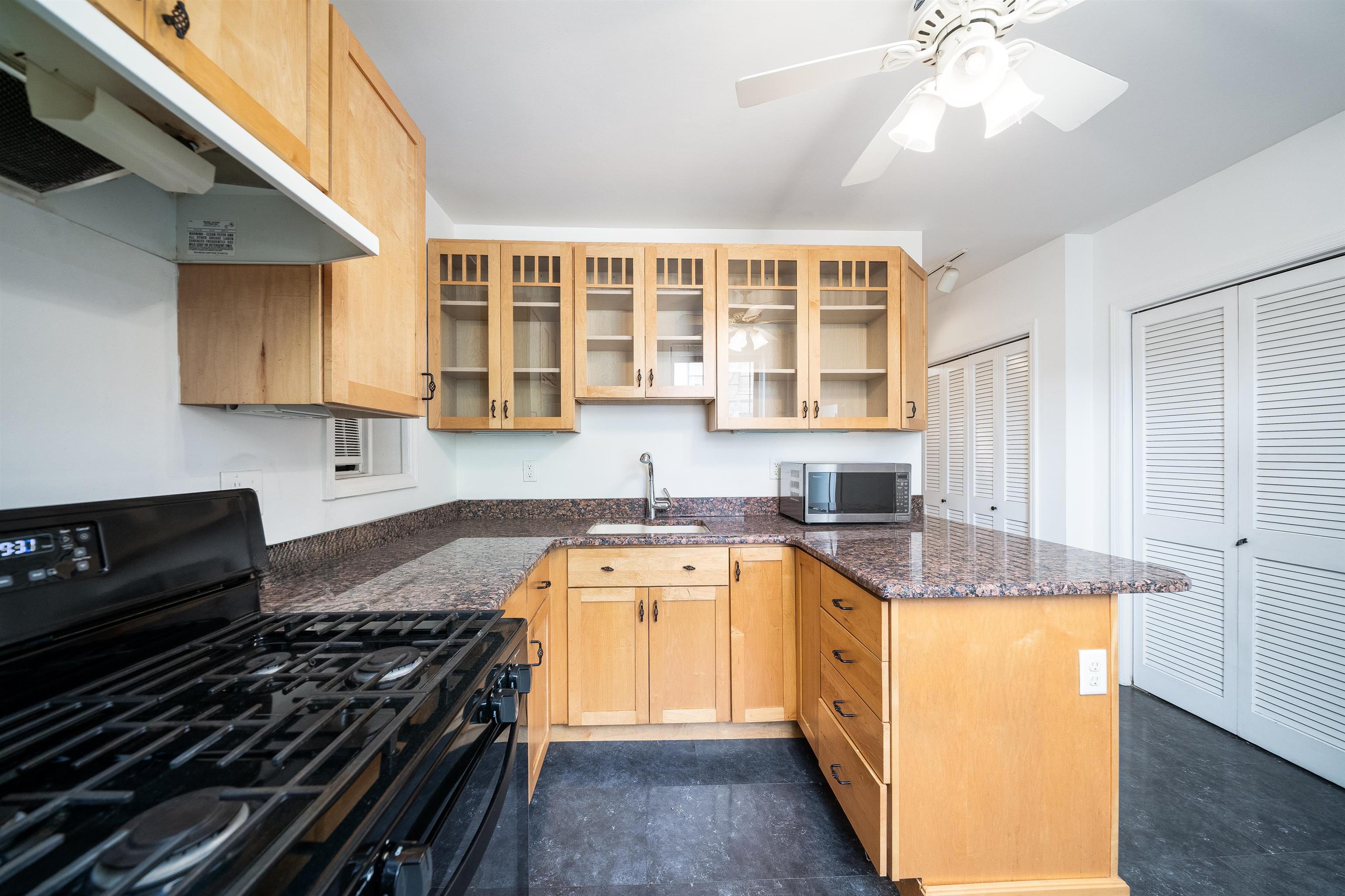 1011 WILLOW AVE Unit: 2B