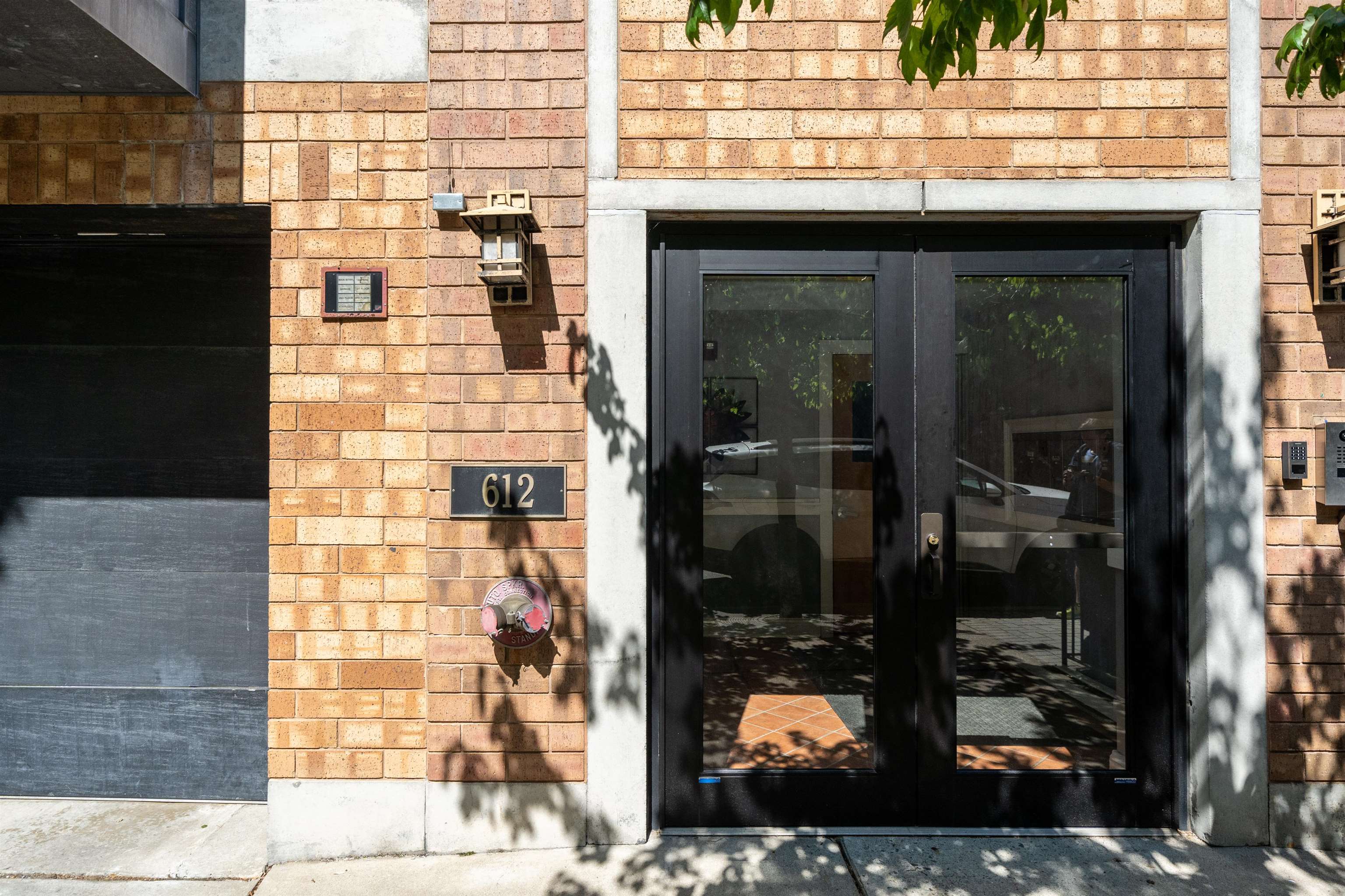612 ADAMS ST Unit: 3