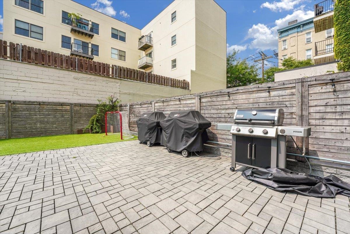 528 MONROE ST Unit: 403