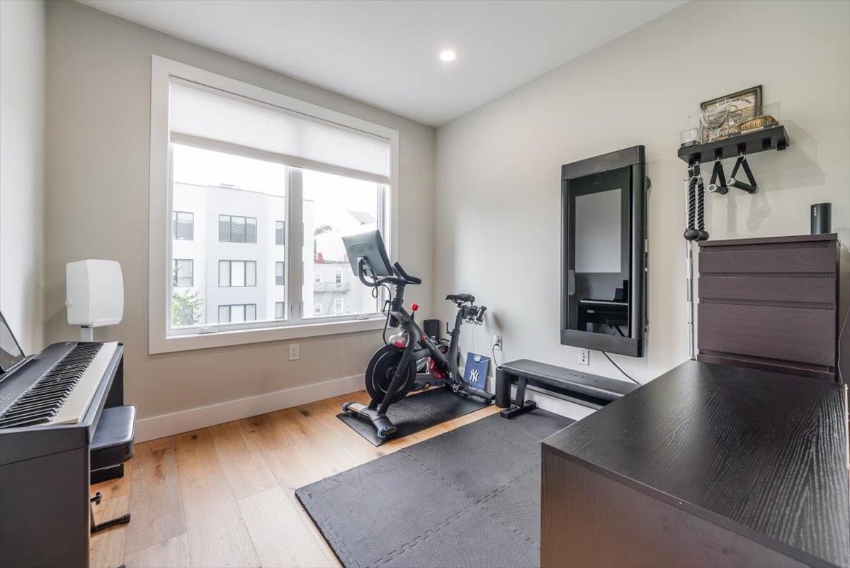 528 MONROE ST Unit: 403