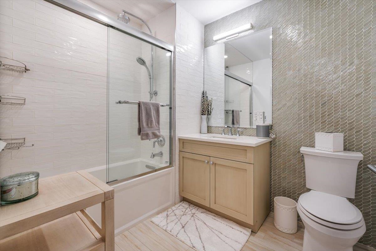 528 MONROE ST Unit: 403