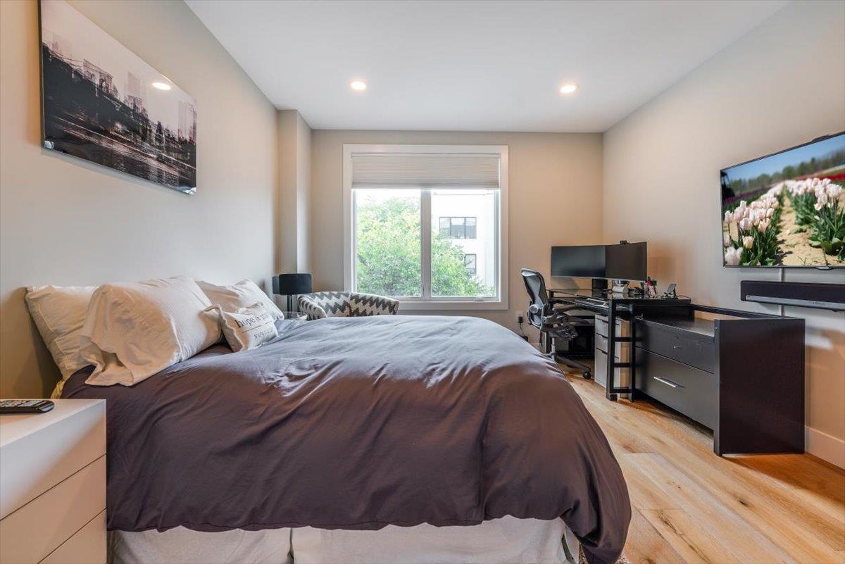 528 MONROE ST Unit: 403
