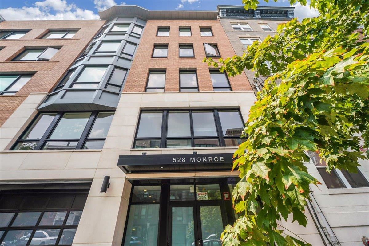 528 MONROE ST Unit: 403