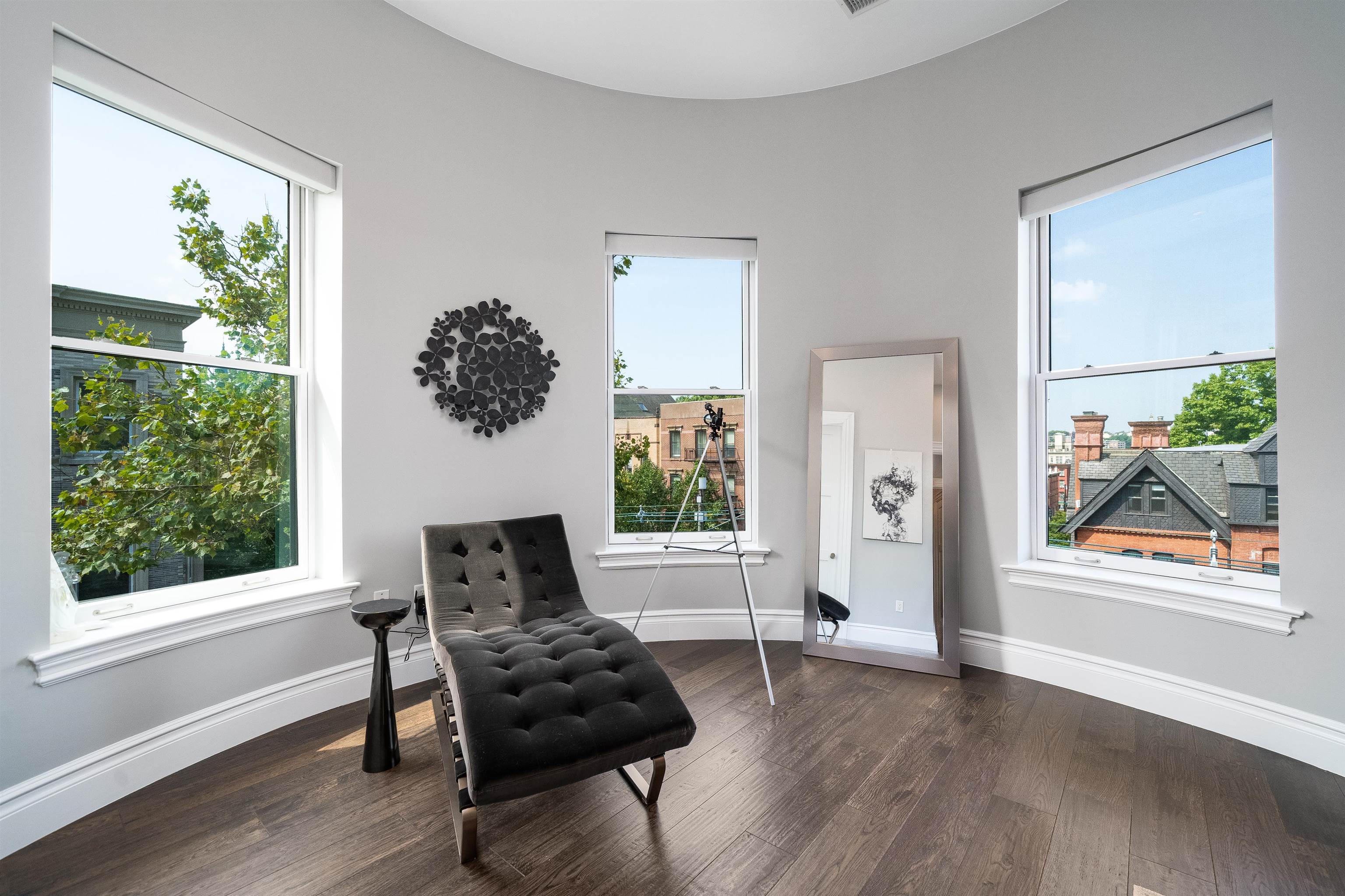 901 HUDSON ST Unit: W