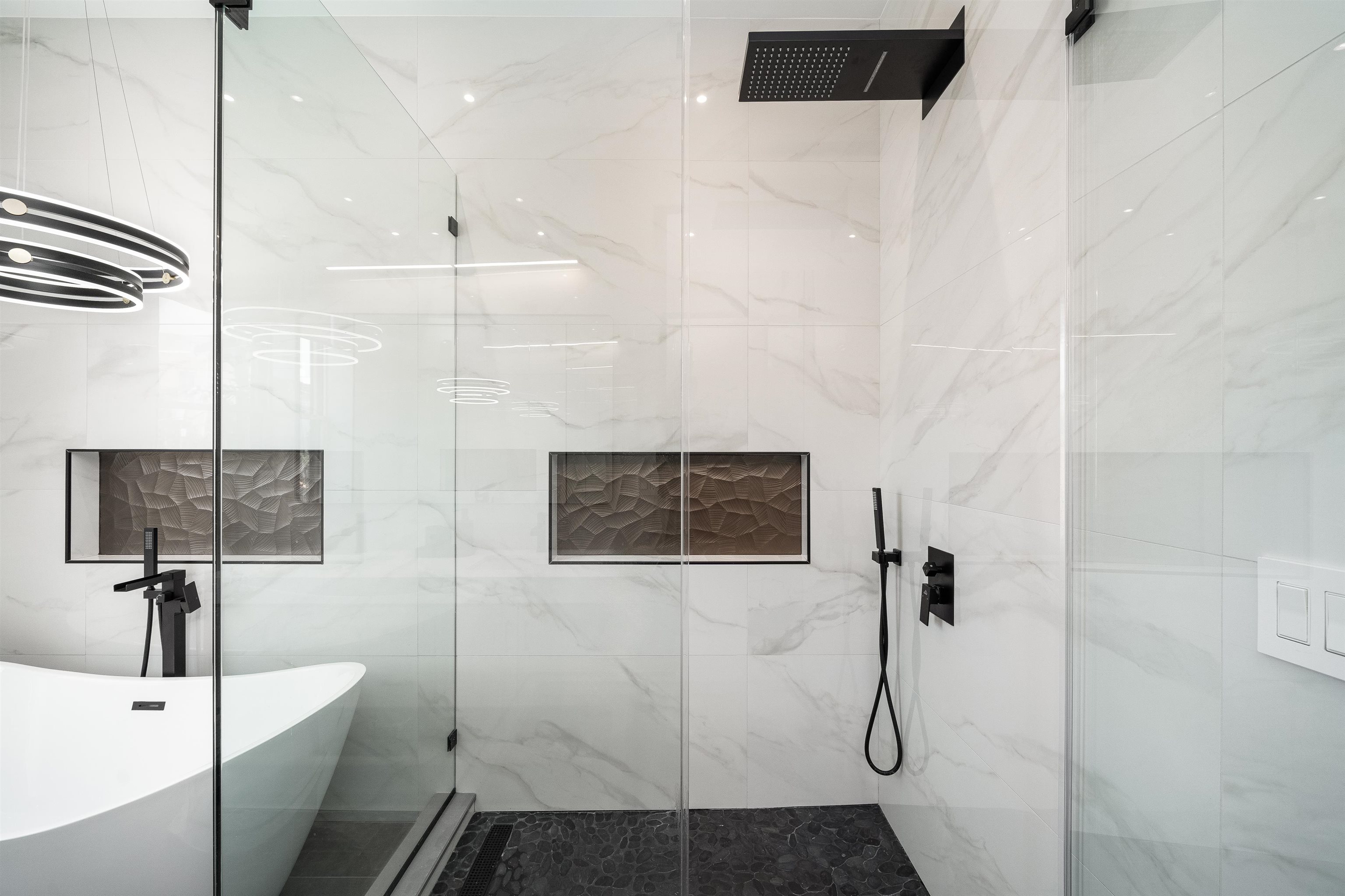 901 HUDSON ST Unit: W