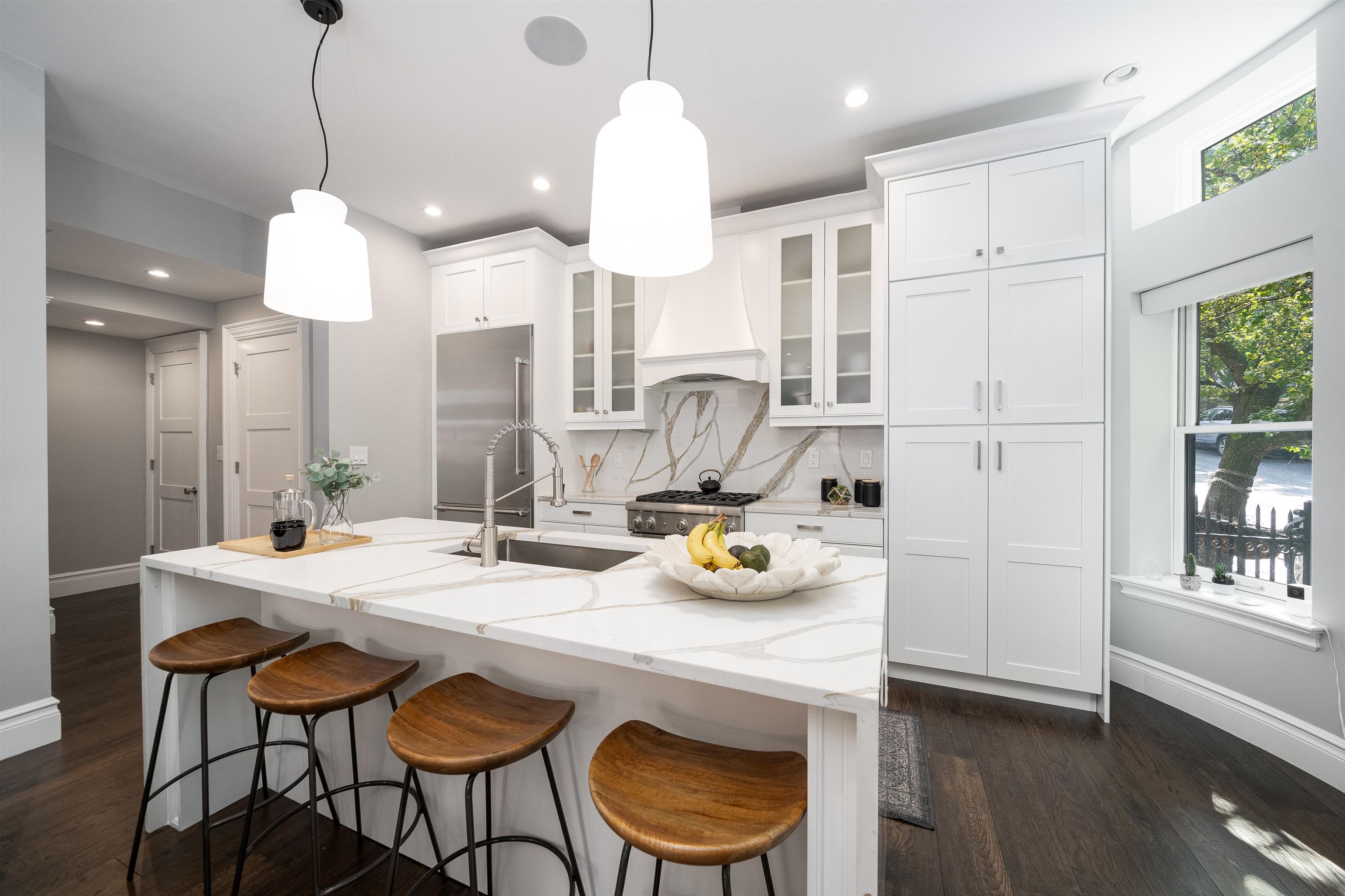 901 HUDSON ST Unit: W