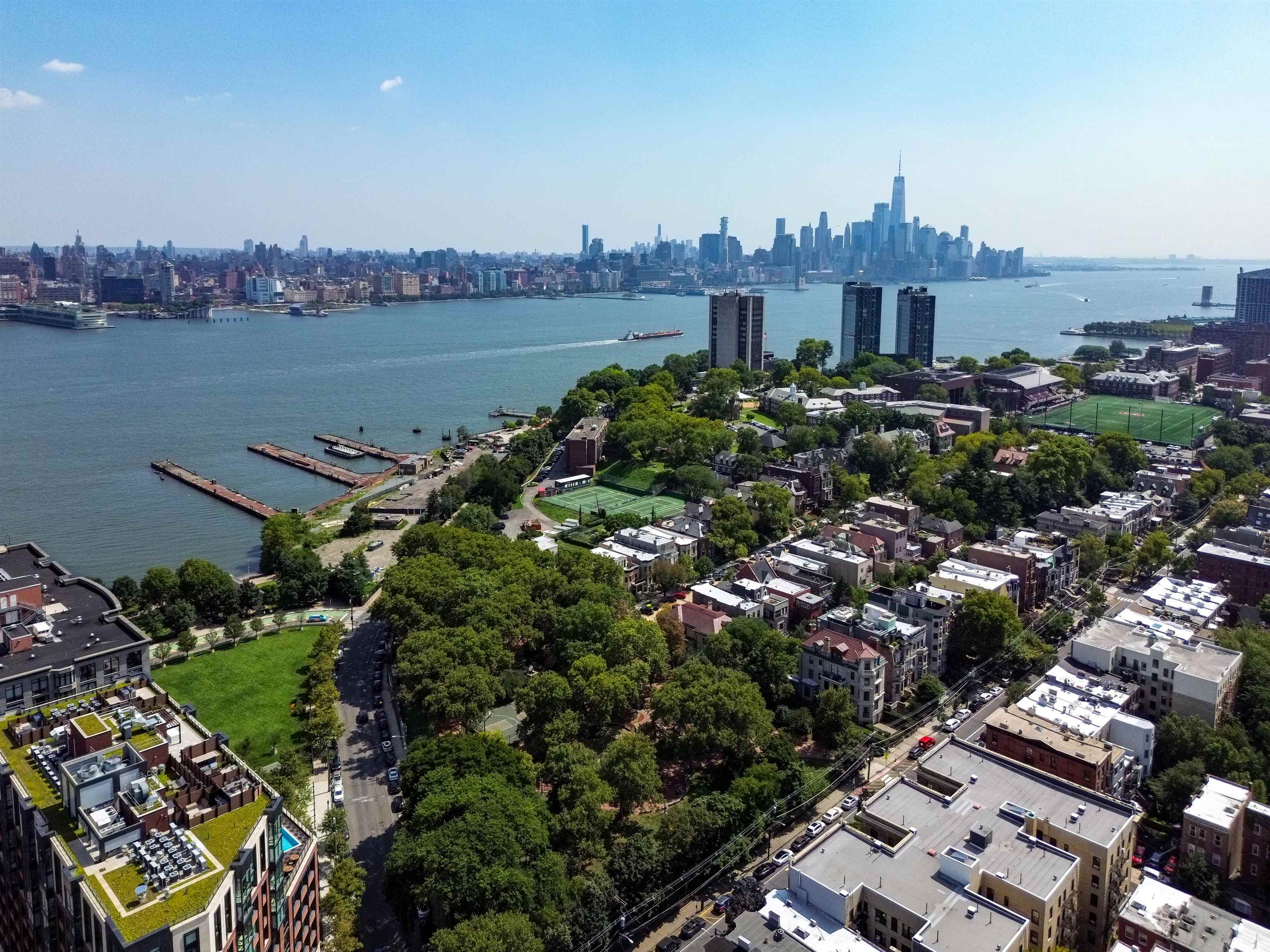 901 HUDSON ST Unit: W