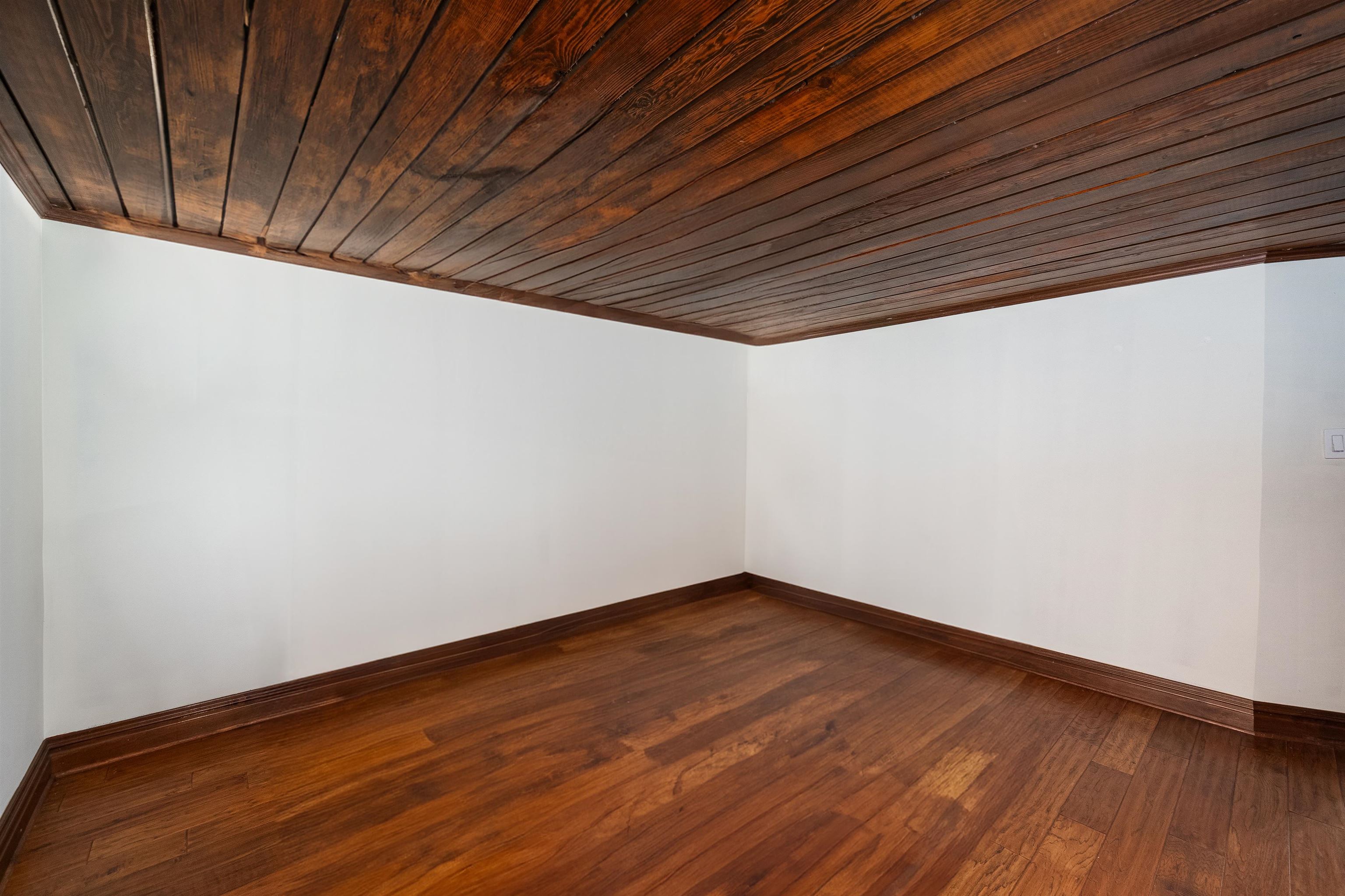 83 MONTGOMERY ST Unit: 104