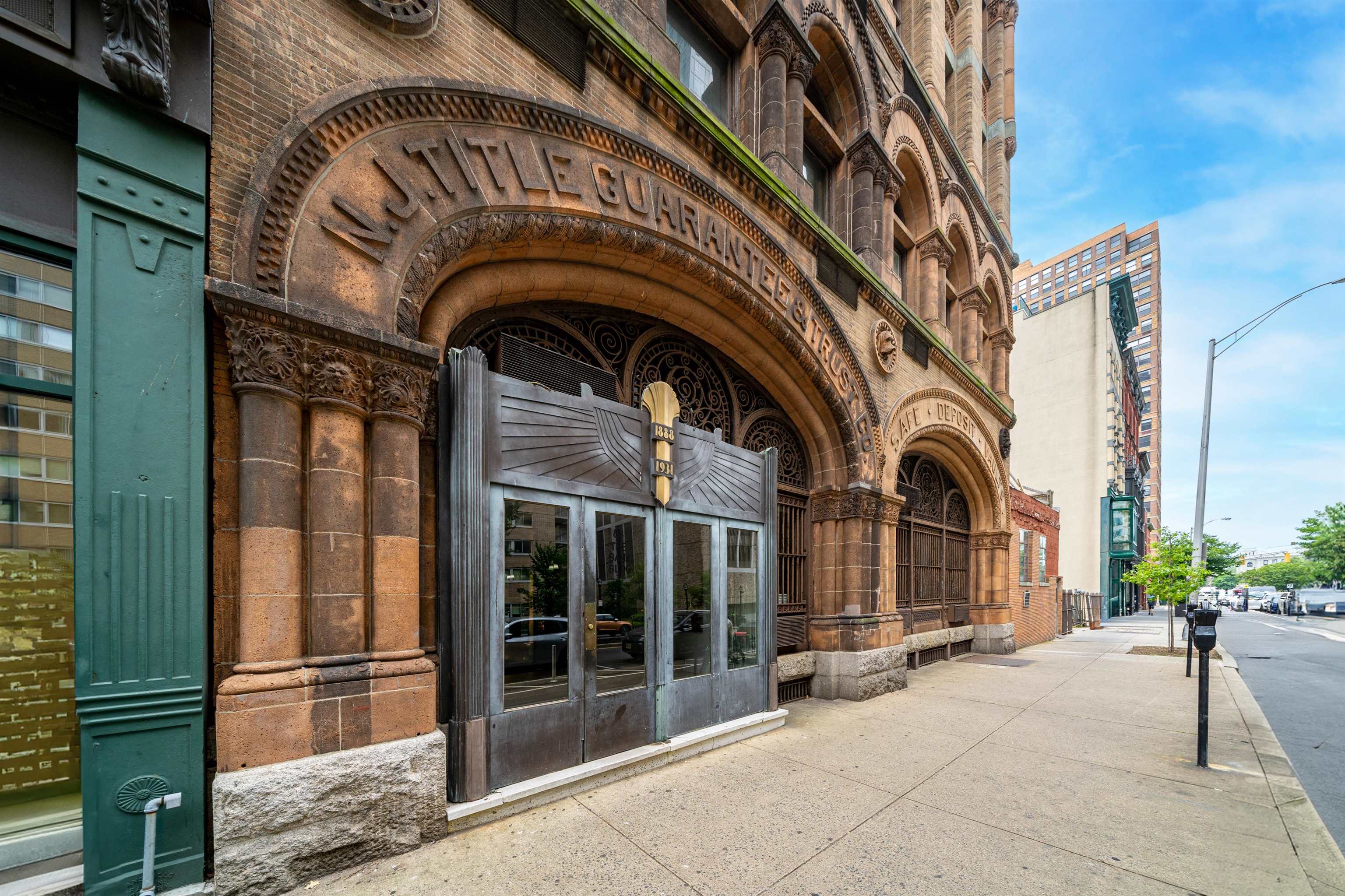 83 MONTGOMERY ST Unit: 104