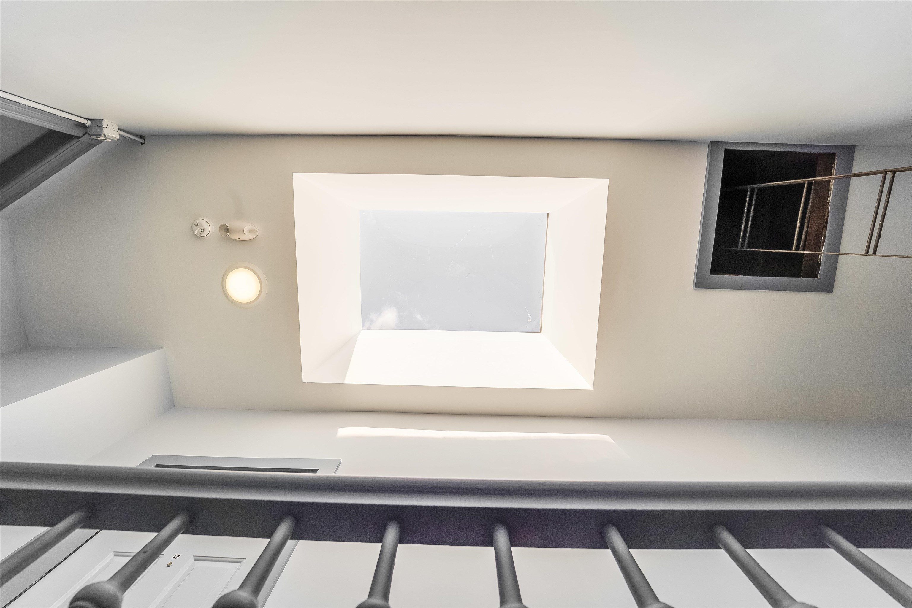 402 MONROE ST Unit: 4R
