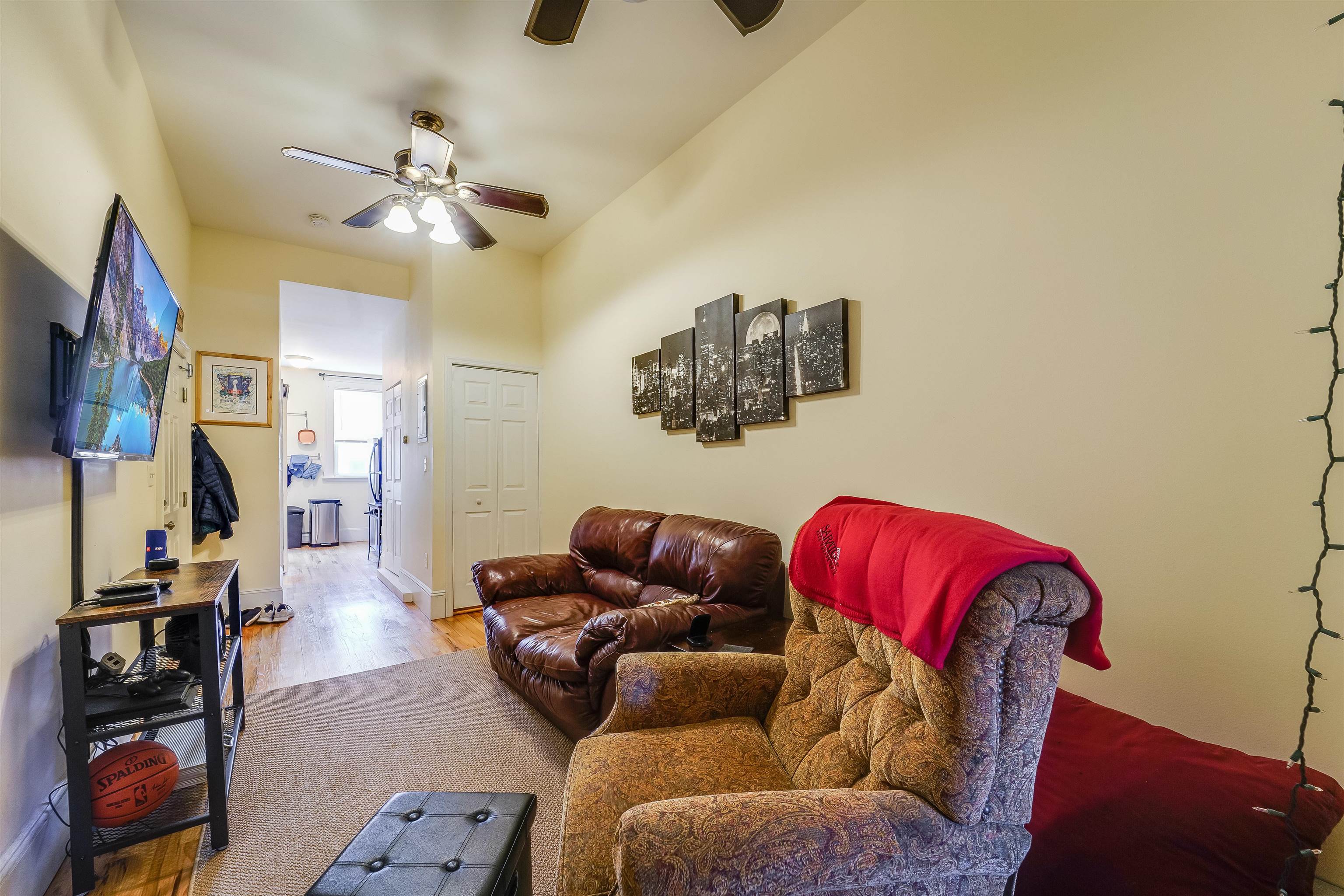 402 MONROE ST Unit: 4R