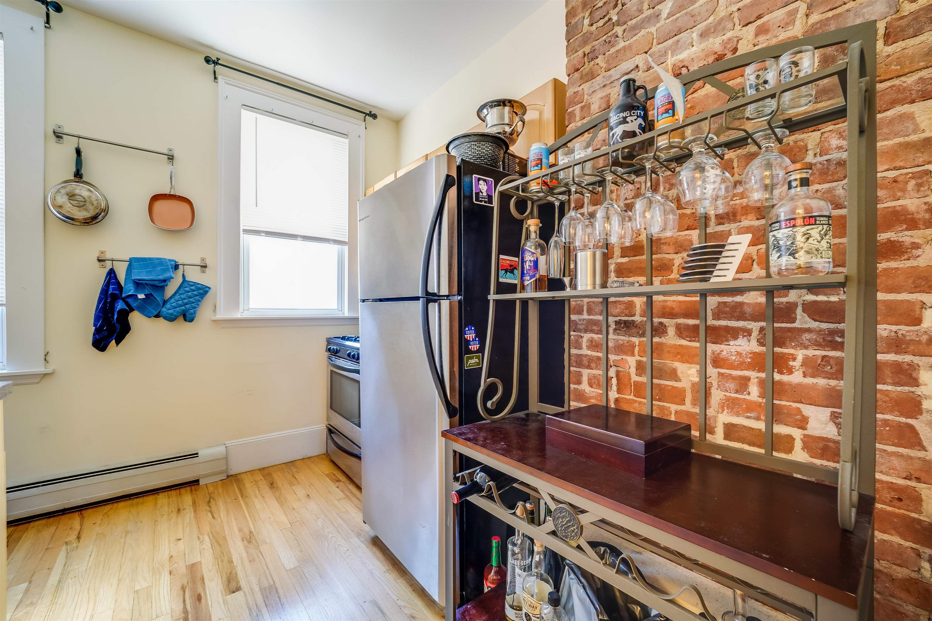402 MONROE ST Unit: 4R