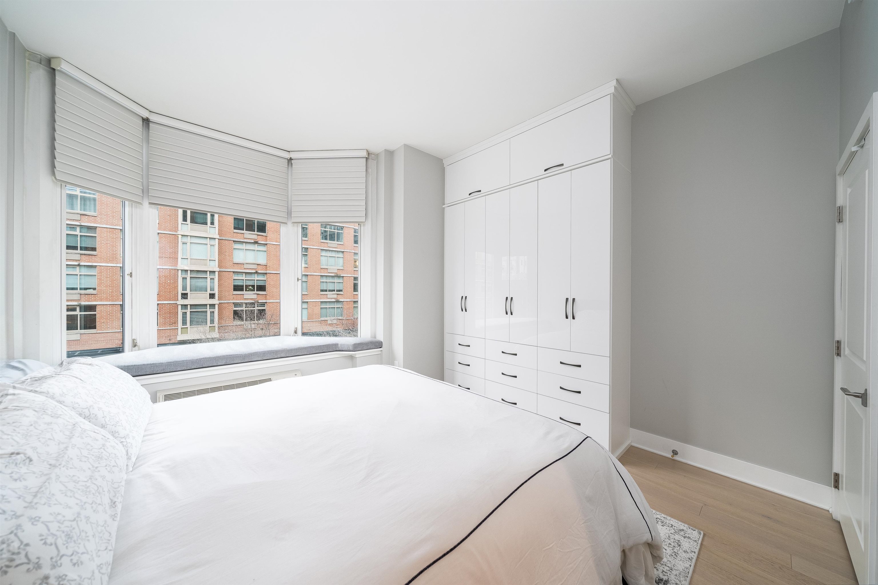 1400 HUDSON ST Unit: 309