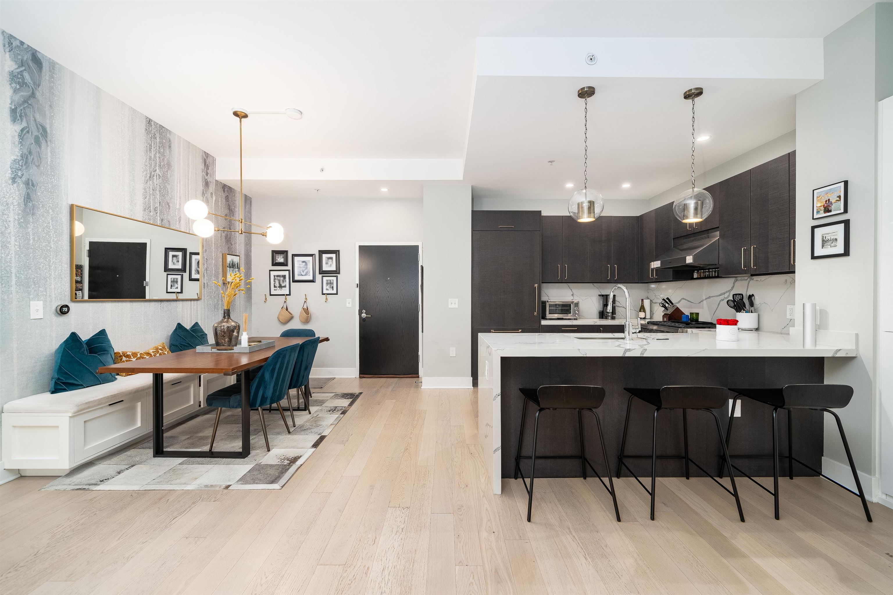 1400 HUDSON ST Unit: 309