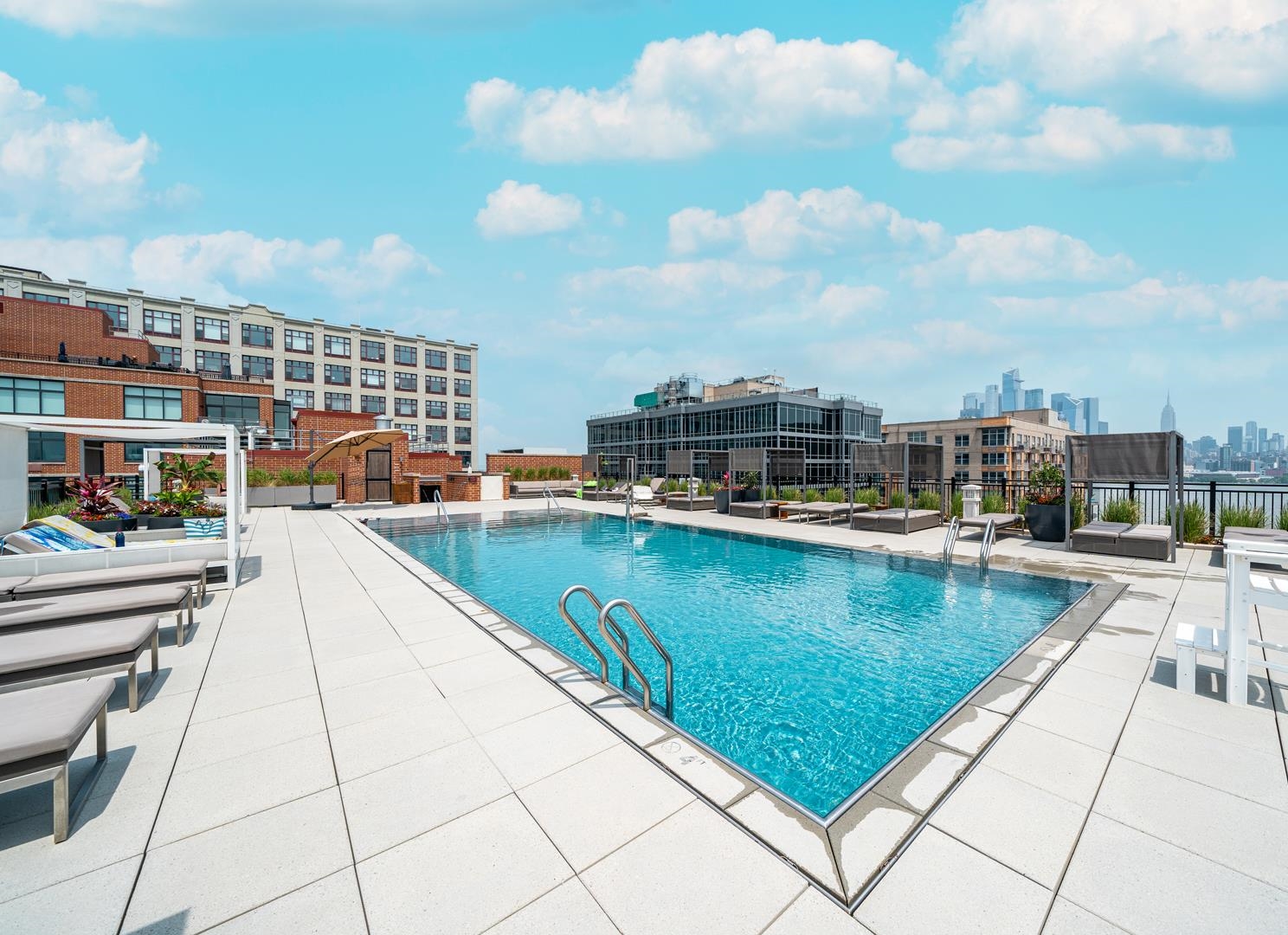 1400 HUDSON ST Unit: 309