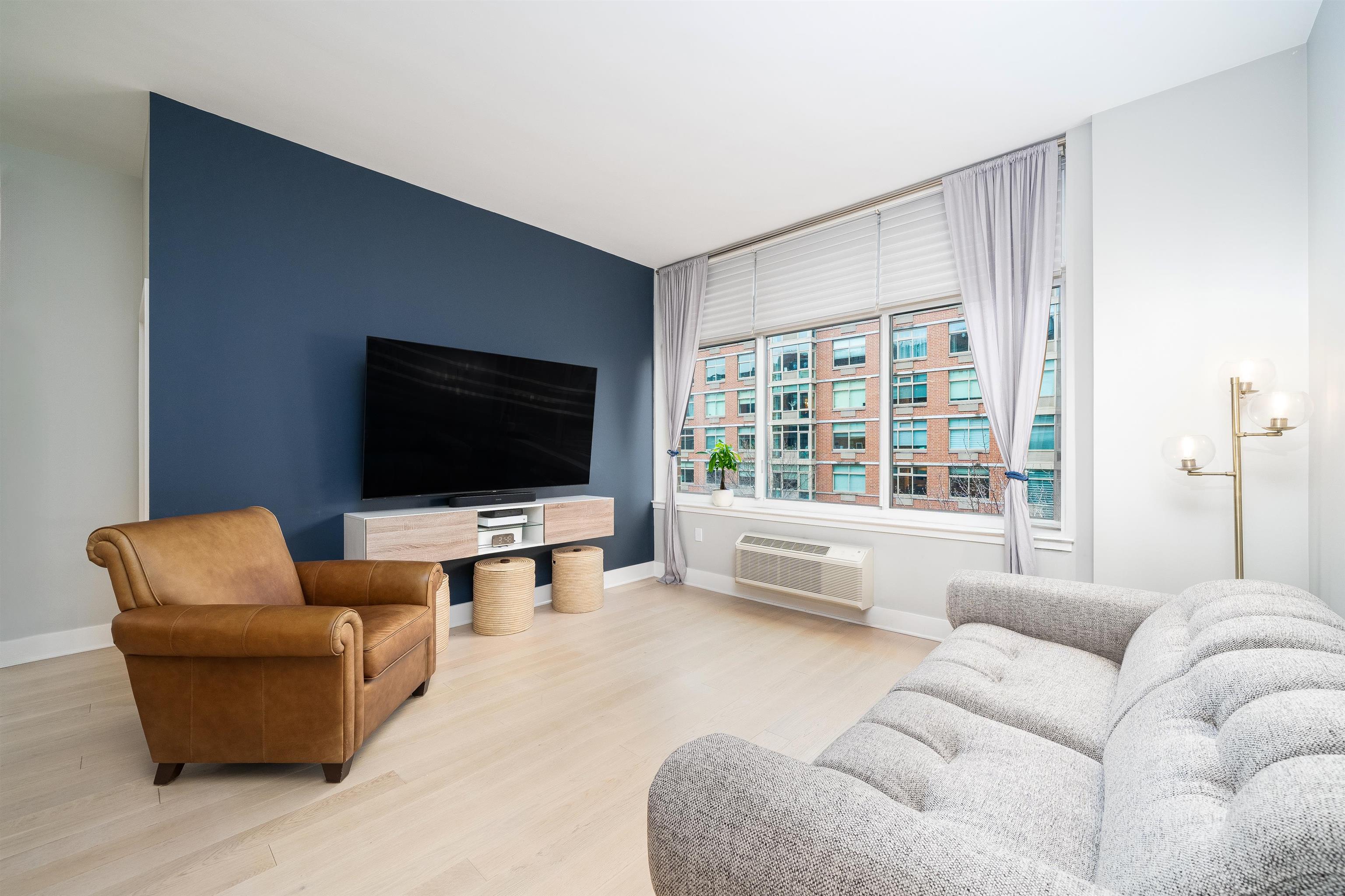 1400 HUDSON ST Unit: 309