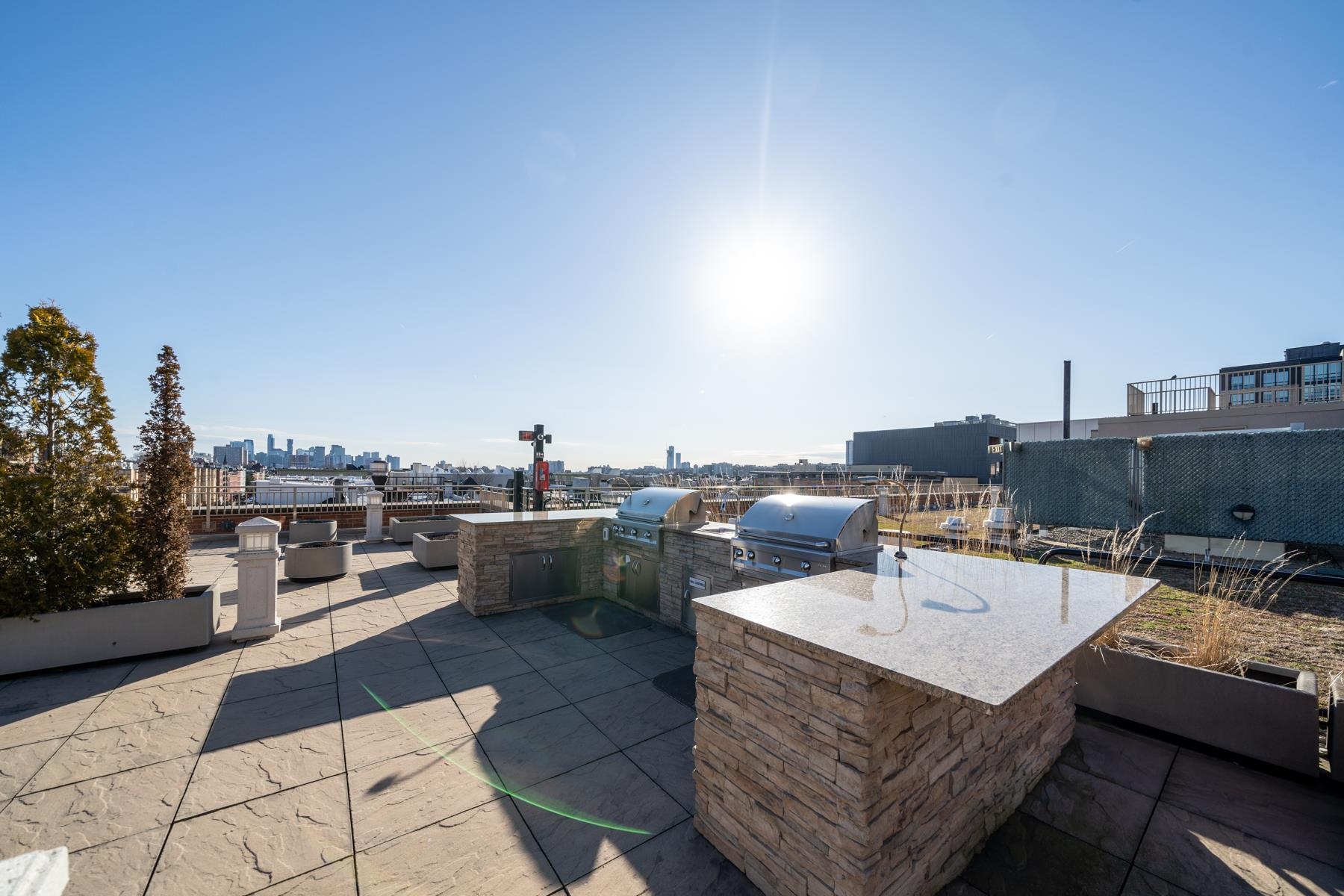 1400 HUDSON ST Unit: 309
