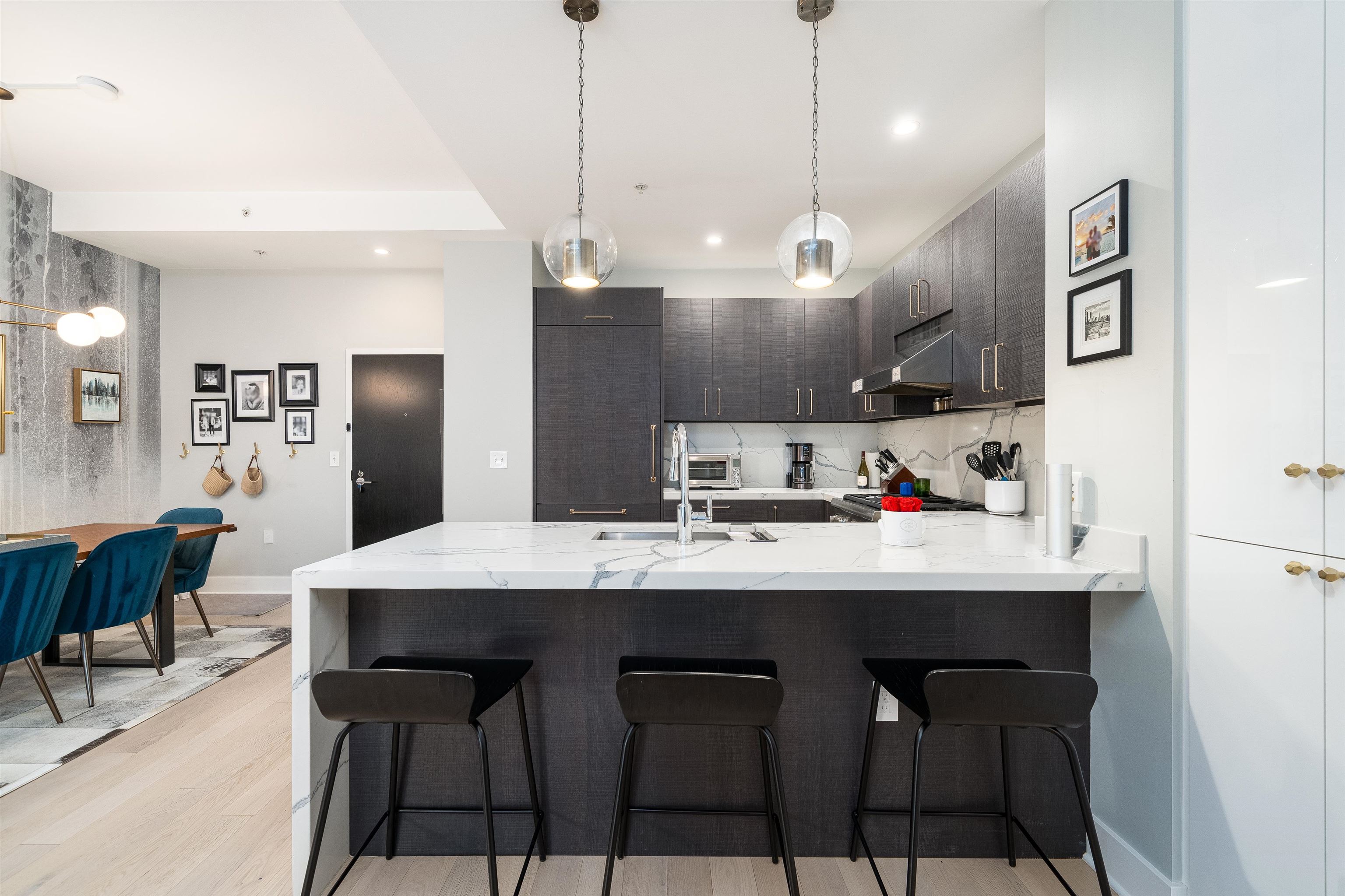 1400 HUDSON ST Unit: 309