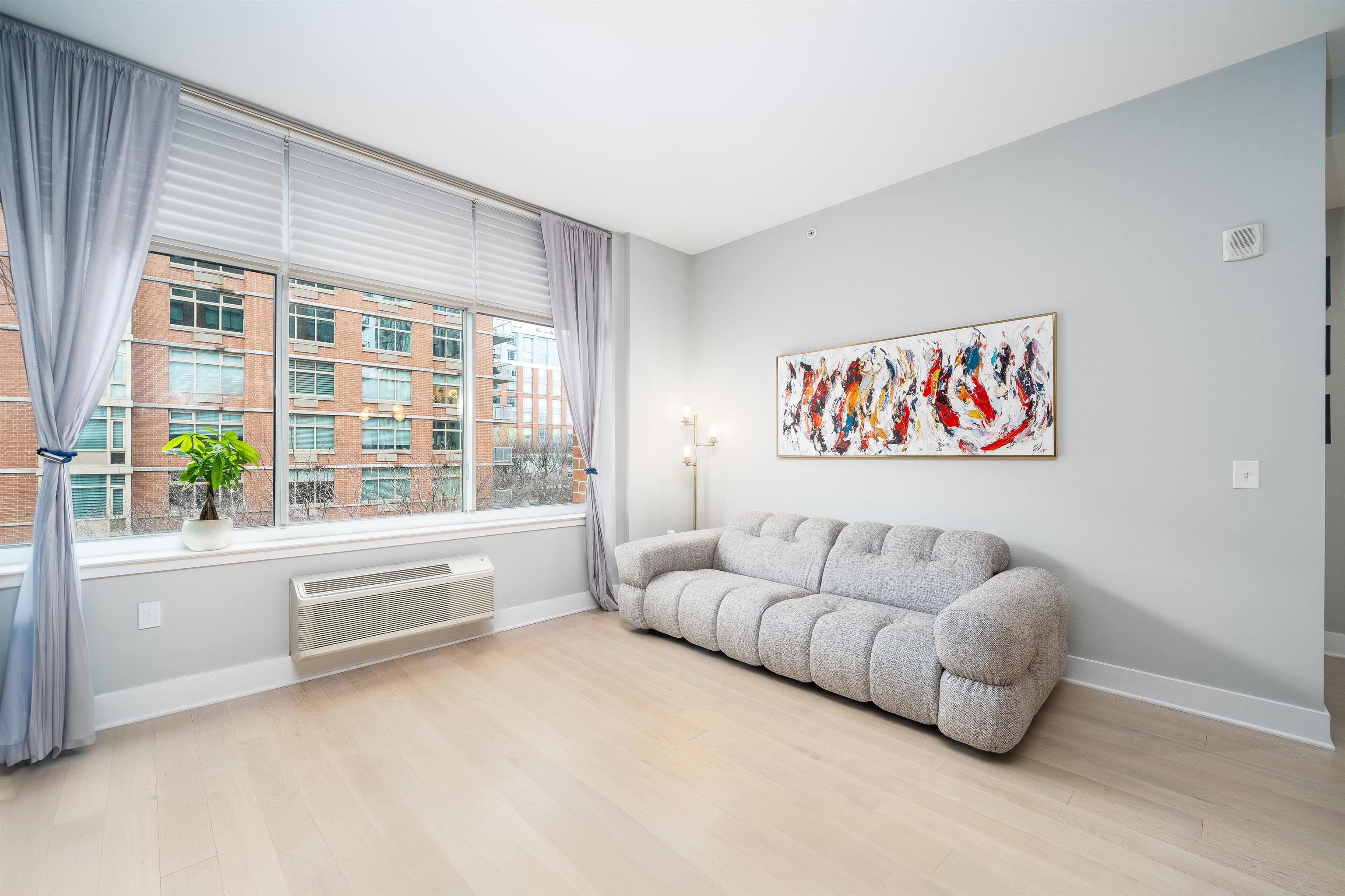 1400 HUDSON ST Unit: 309