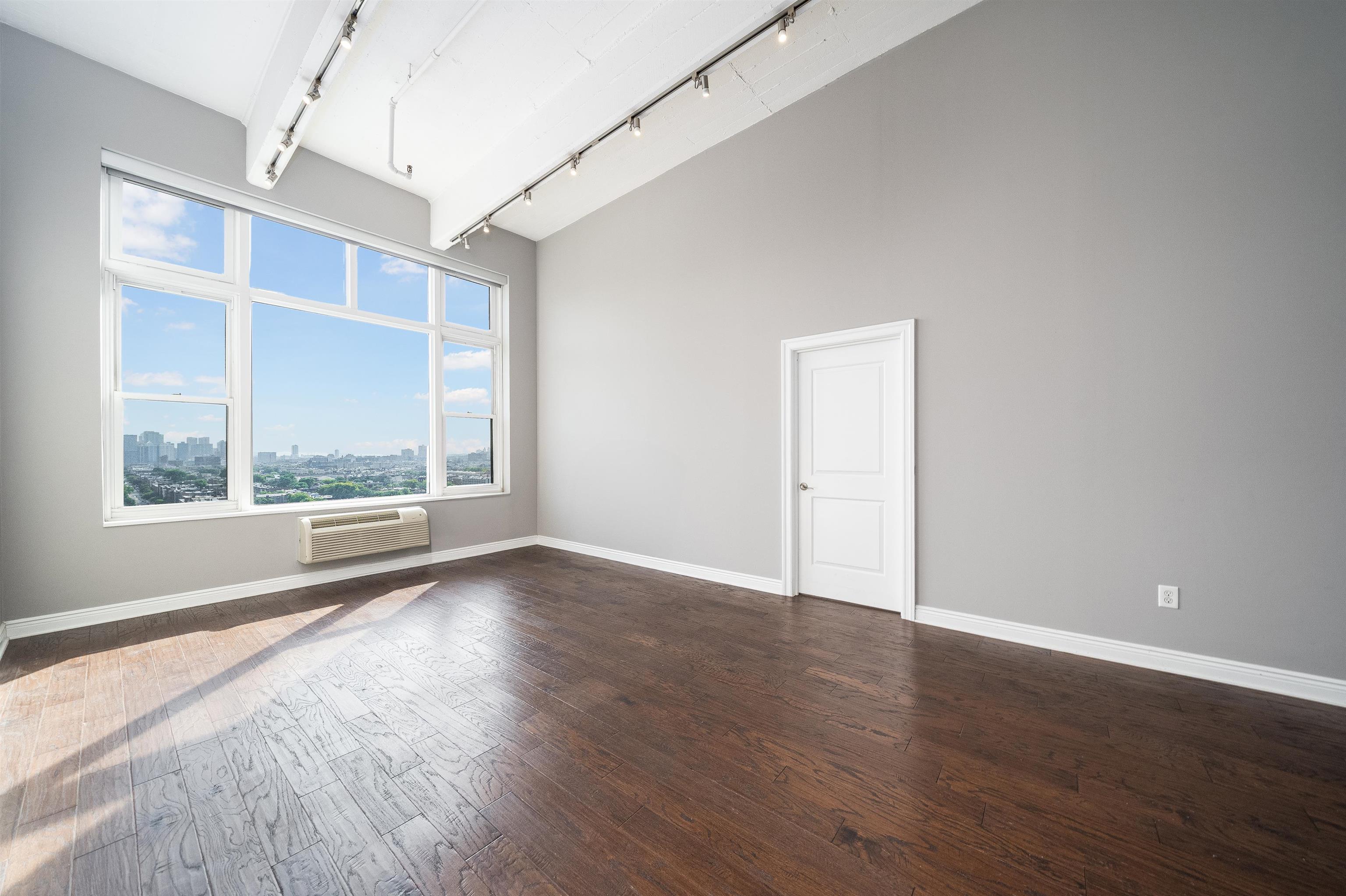 1500 WASHINGTON ST Unit: 12U-R
