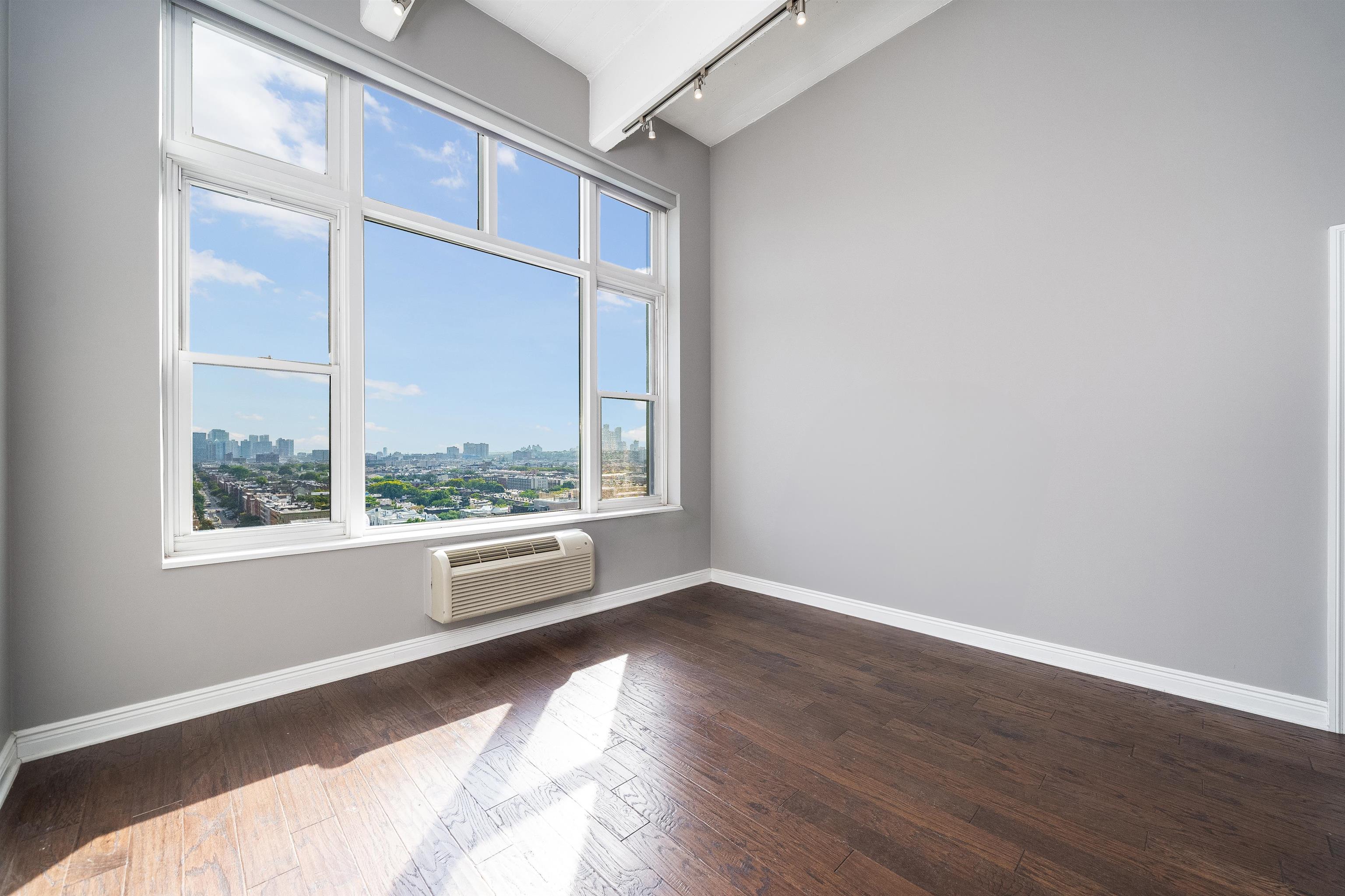1500 WASHINGTON ST Unit: 12U-R