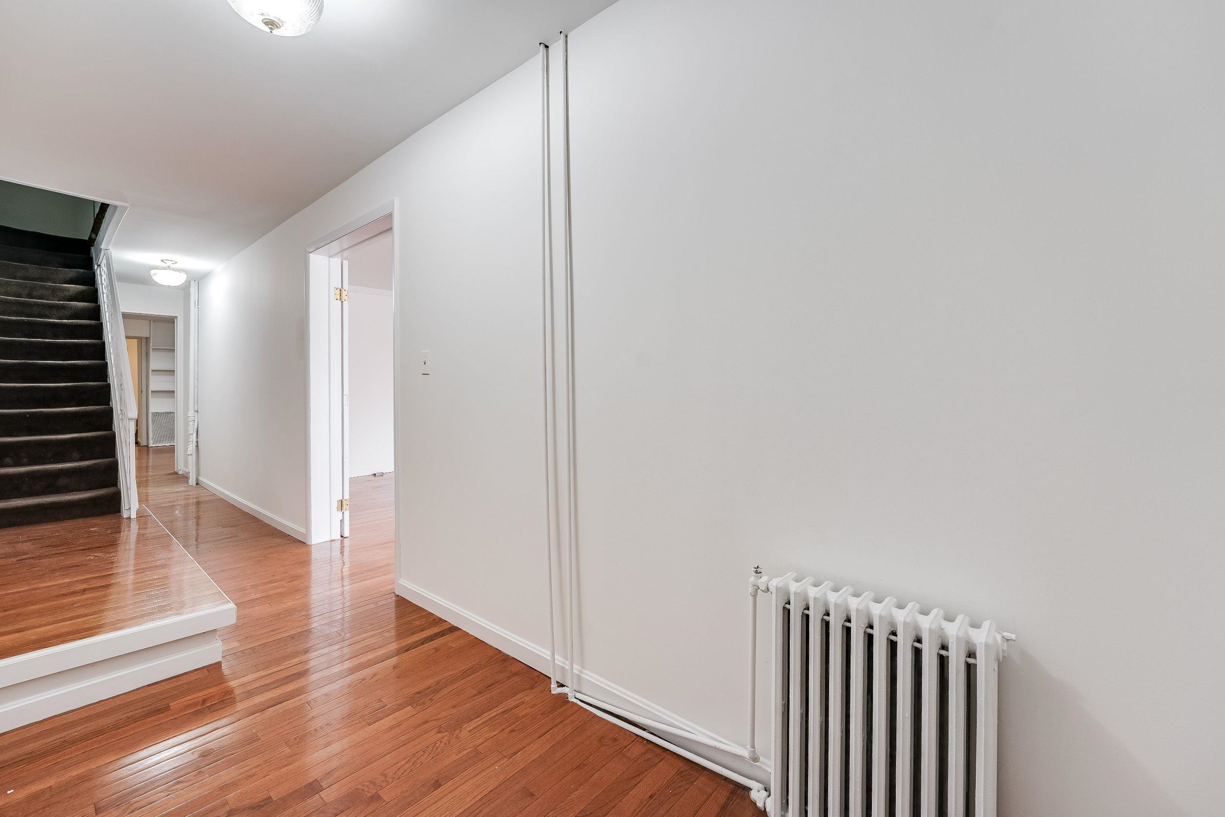370 FORREST ST Unit: 1