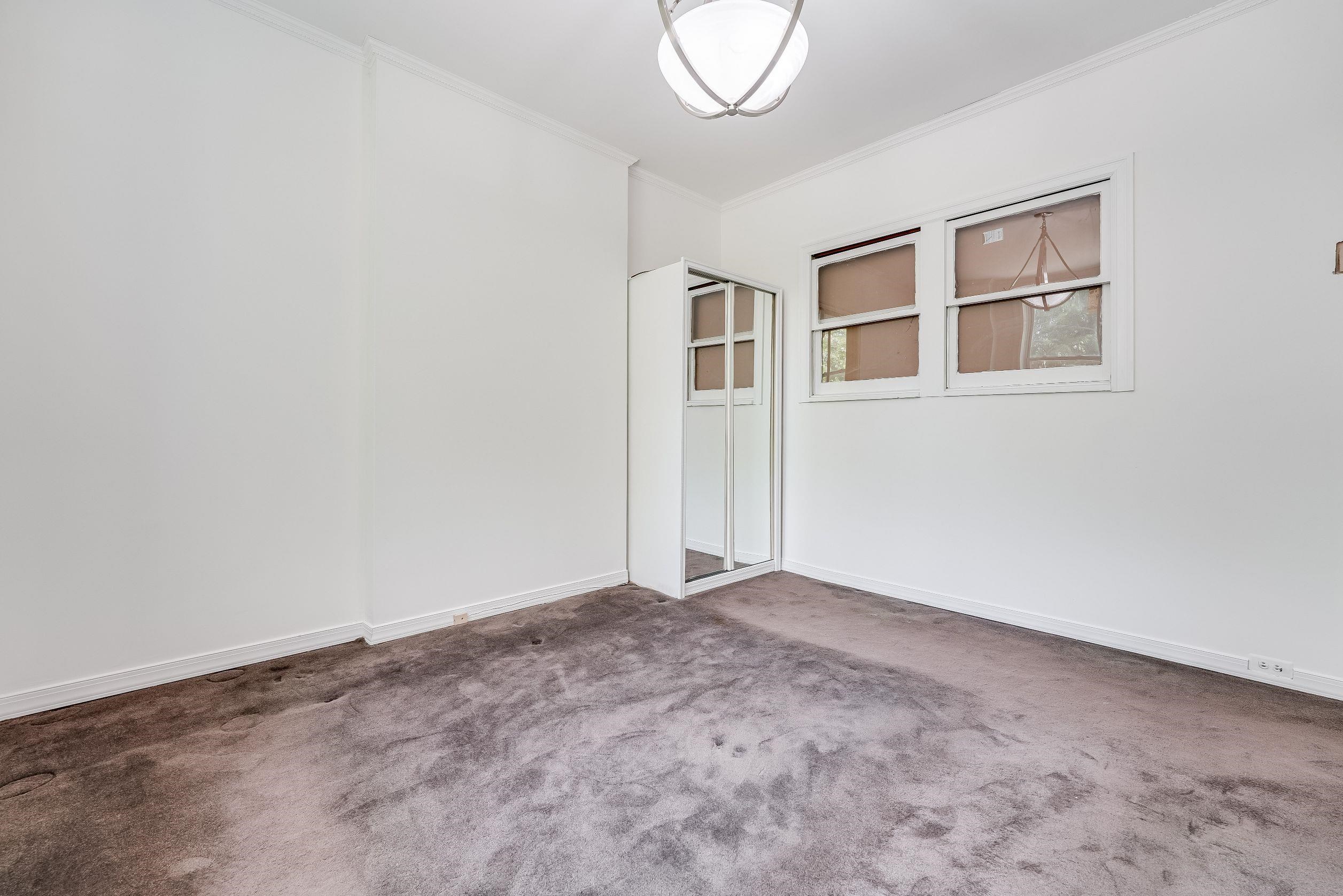 370 FORREST ST Unit: 1