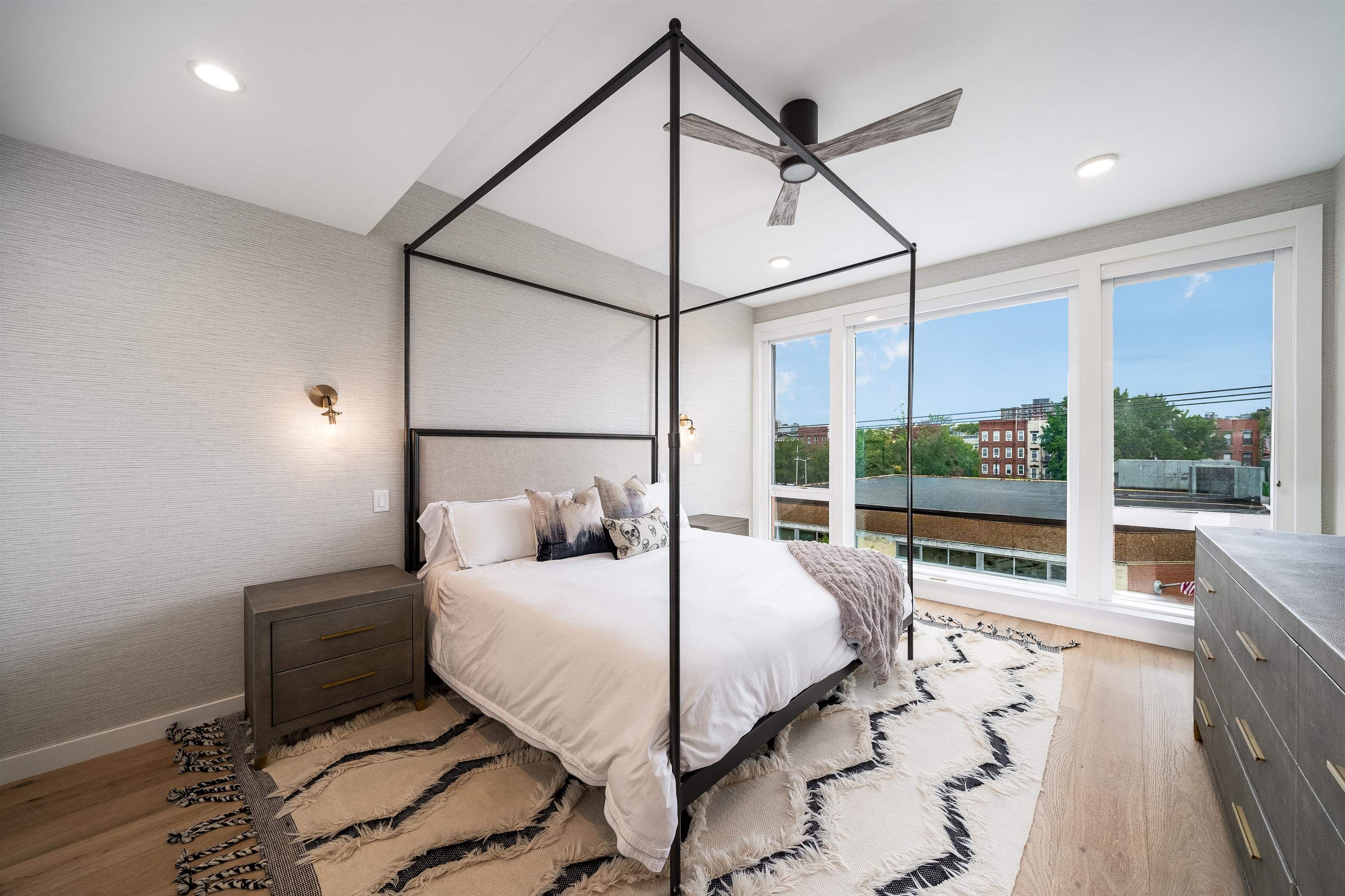 115 GRAND ST Unit: 407