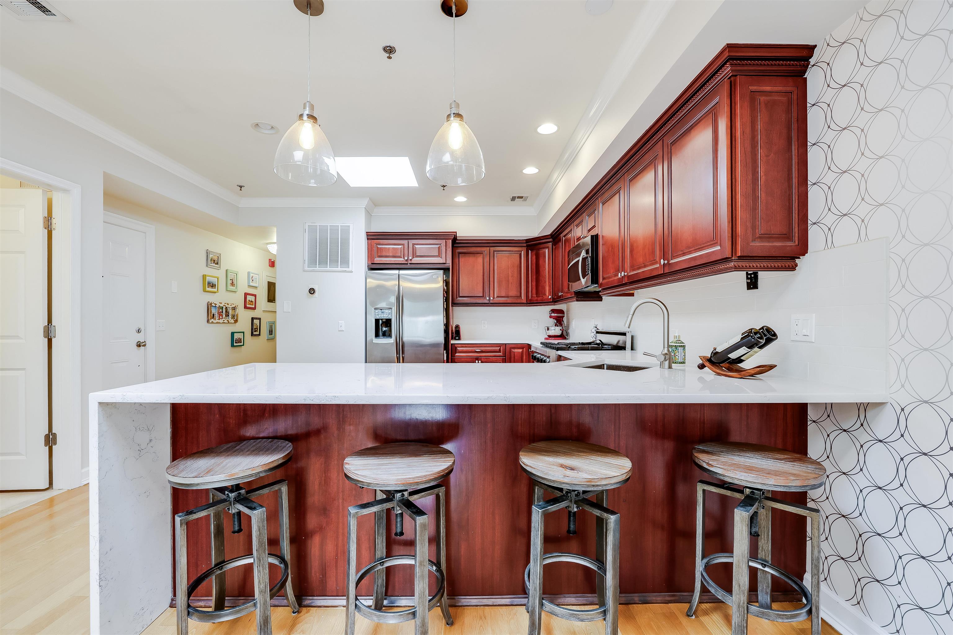 78 MONROE ST Unit: 4