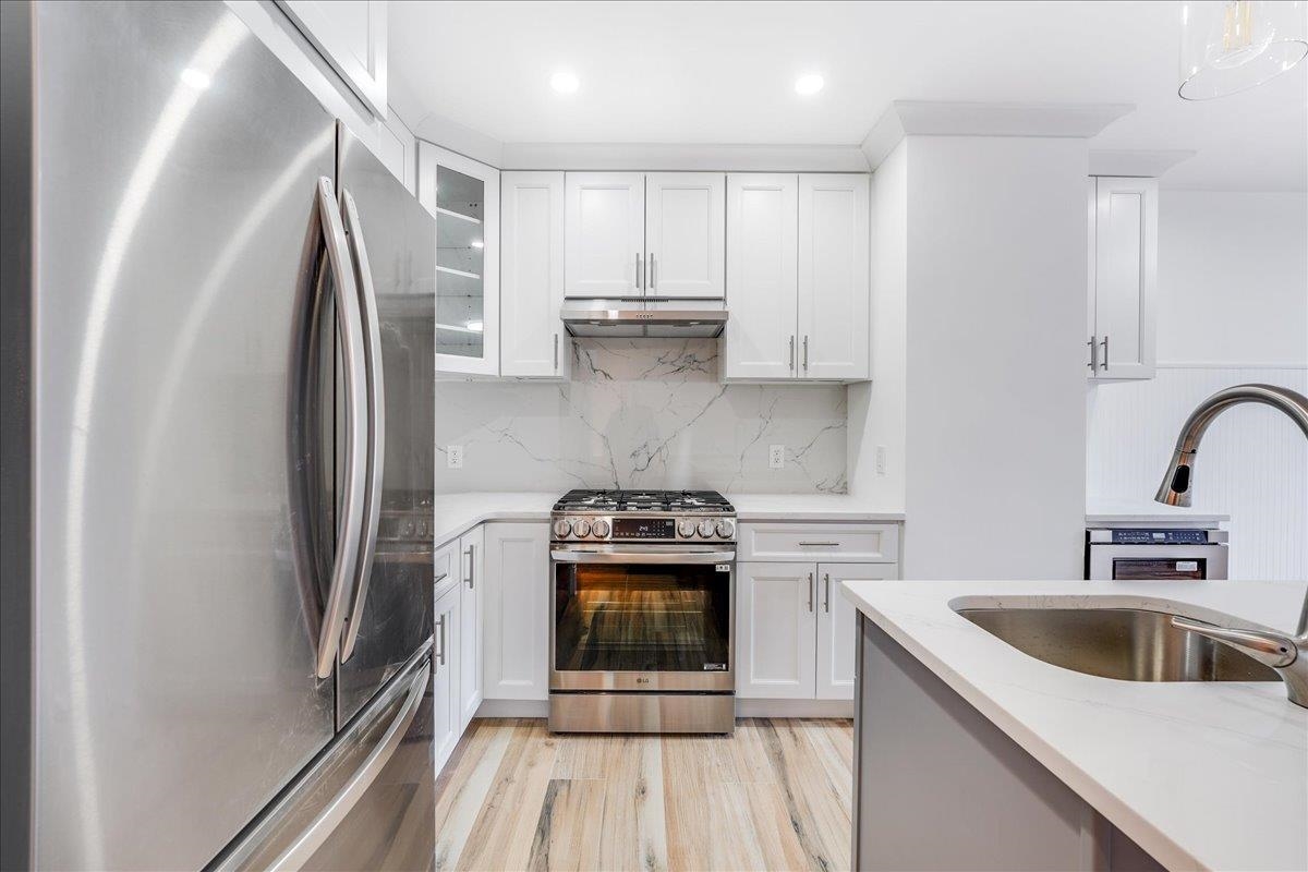 64 JEFFERSON ST Unit: B