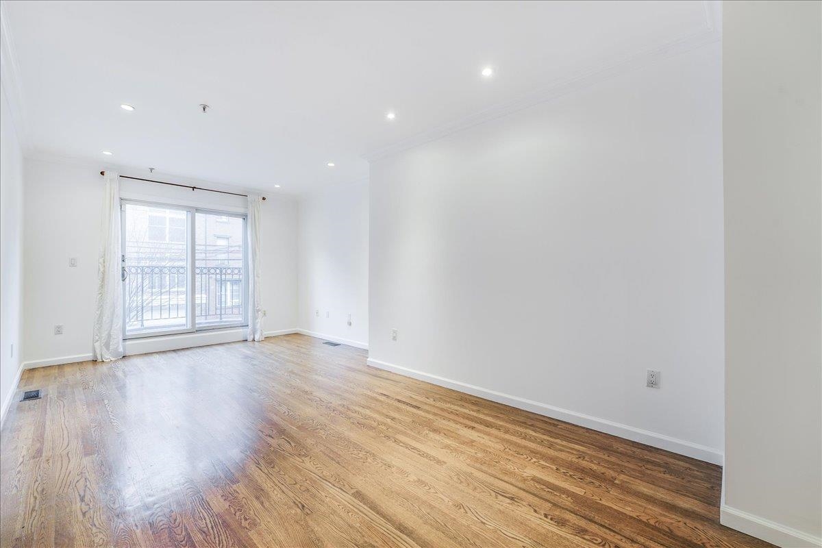 64 JEFFERSON ST Unit: B