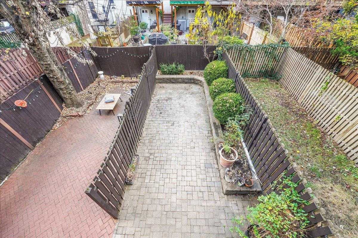 64 JEFFERSON ST Unit: B