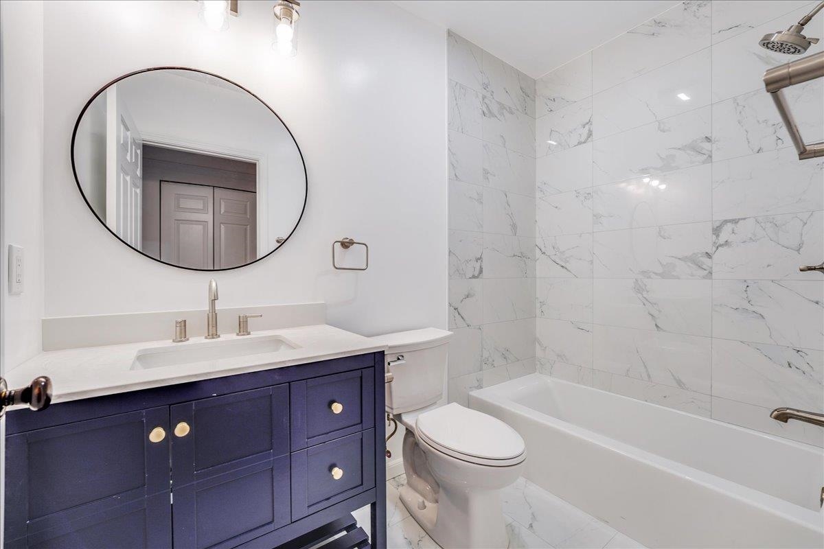 64 JEFFERSON ST Unit: B