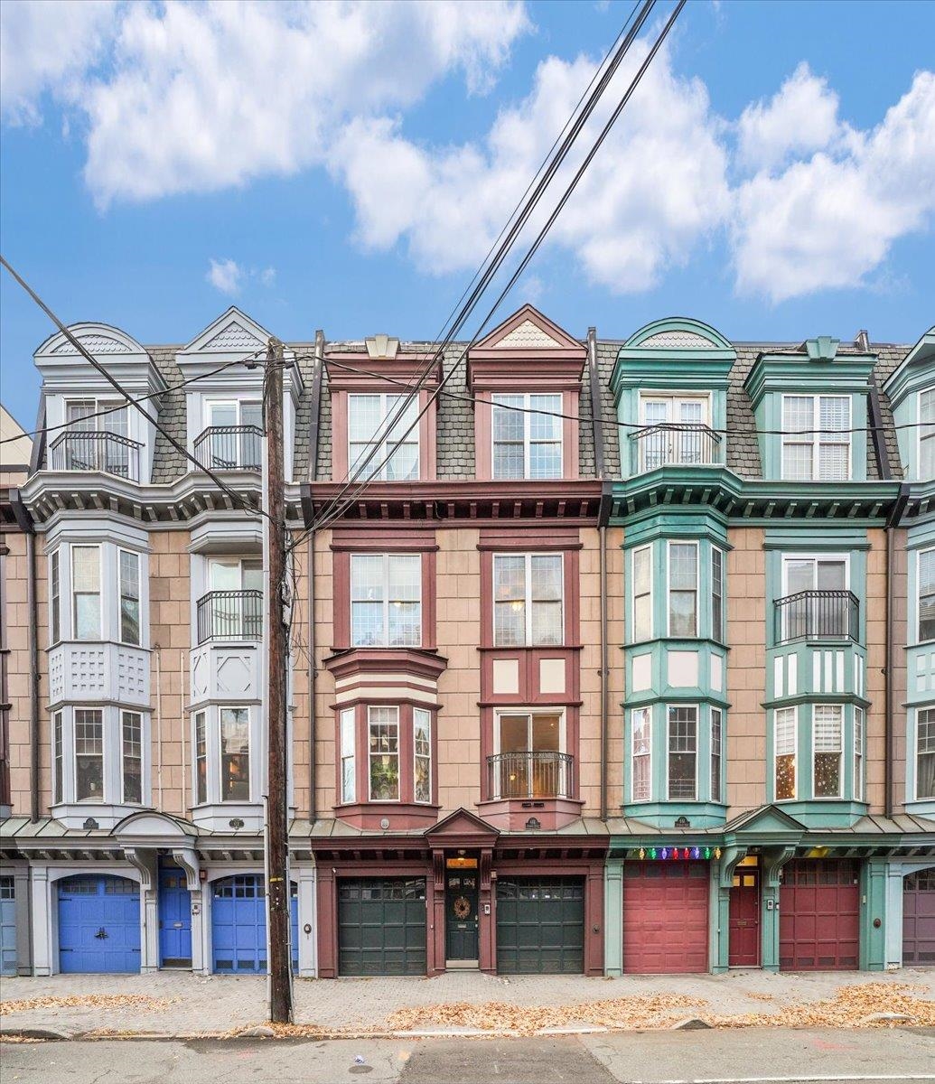 64 JEFFERSON ST Unit: B