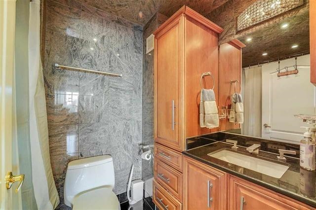 415 NEWARK ST Unit: 11G
