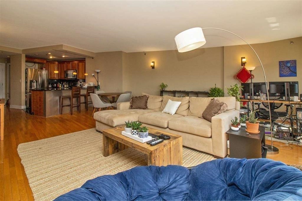 415 NEWARK ST Unit: 11G