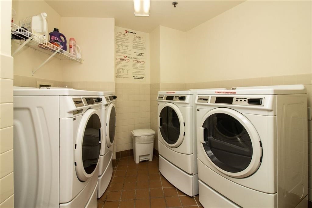 415 NEWARK ST Unit: 11G