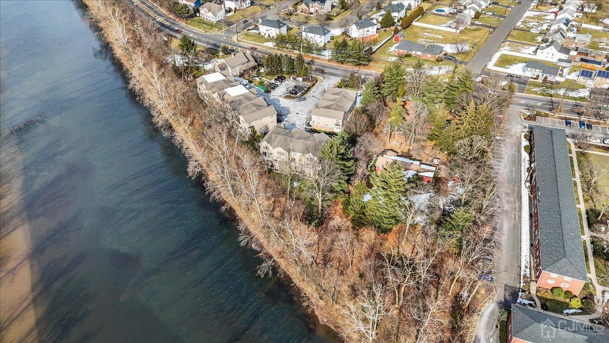 262 River Road