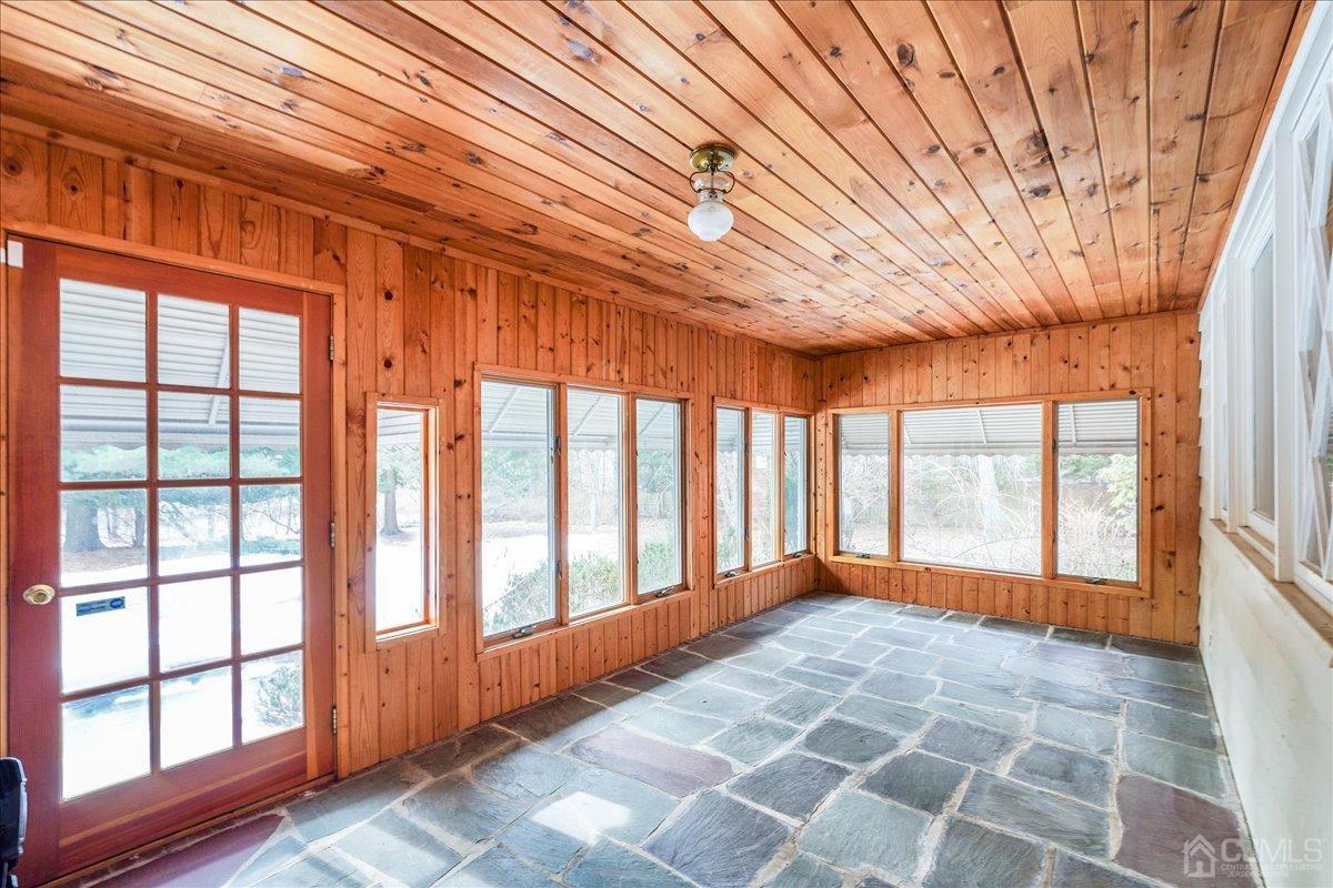 262 River Road
