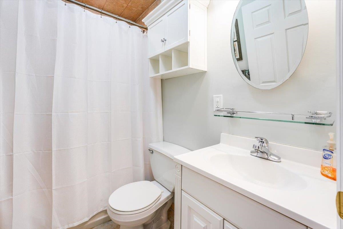 602 WILLOW AVE Unit: 4