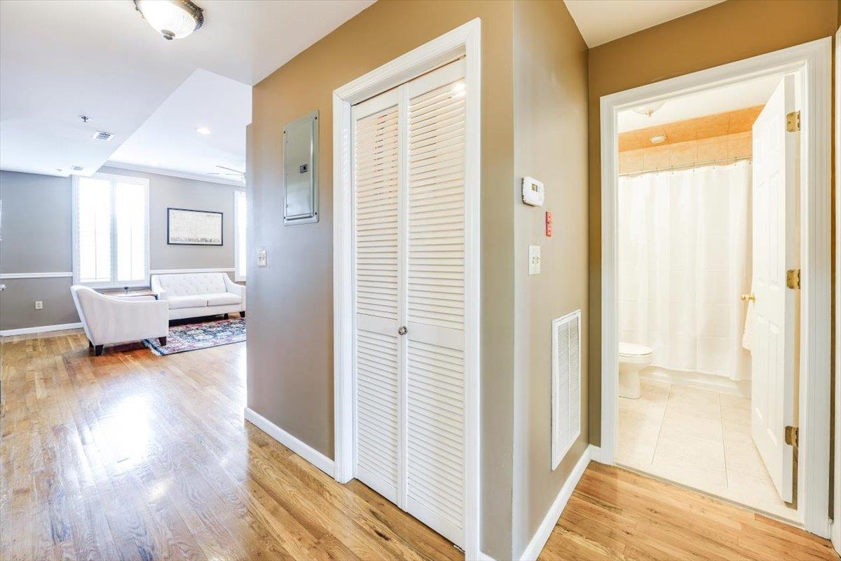 602 WILLOW AVE Unit: 4