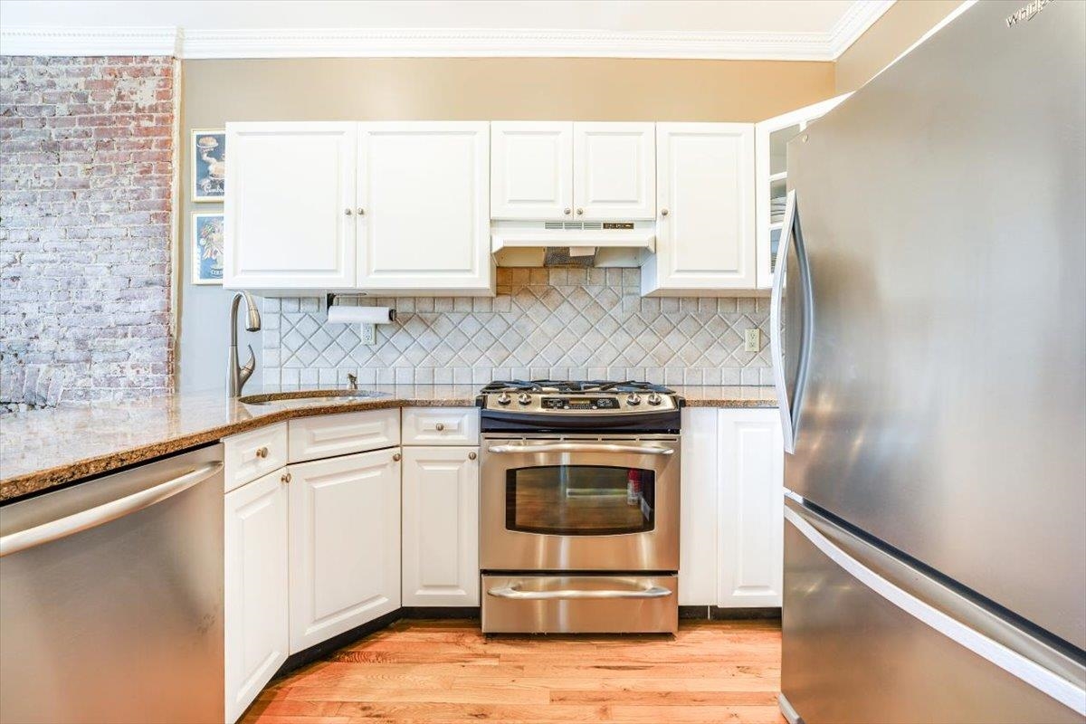 602 WILLOW AVE Unit: 4