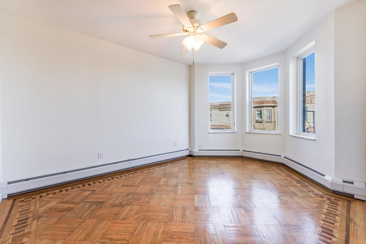 3 LINCOLN PL Unit: 2