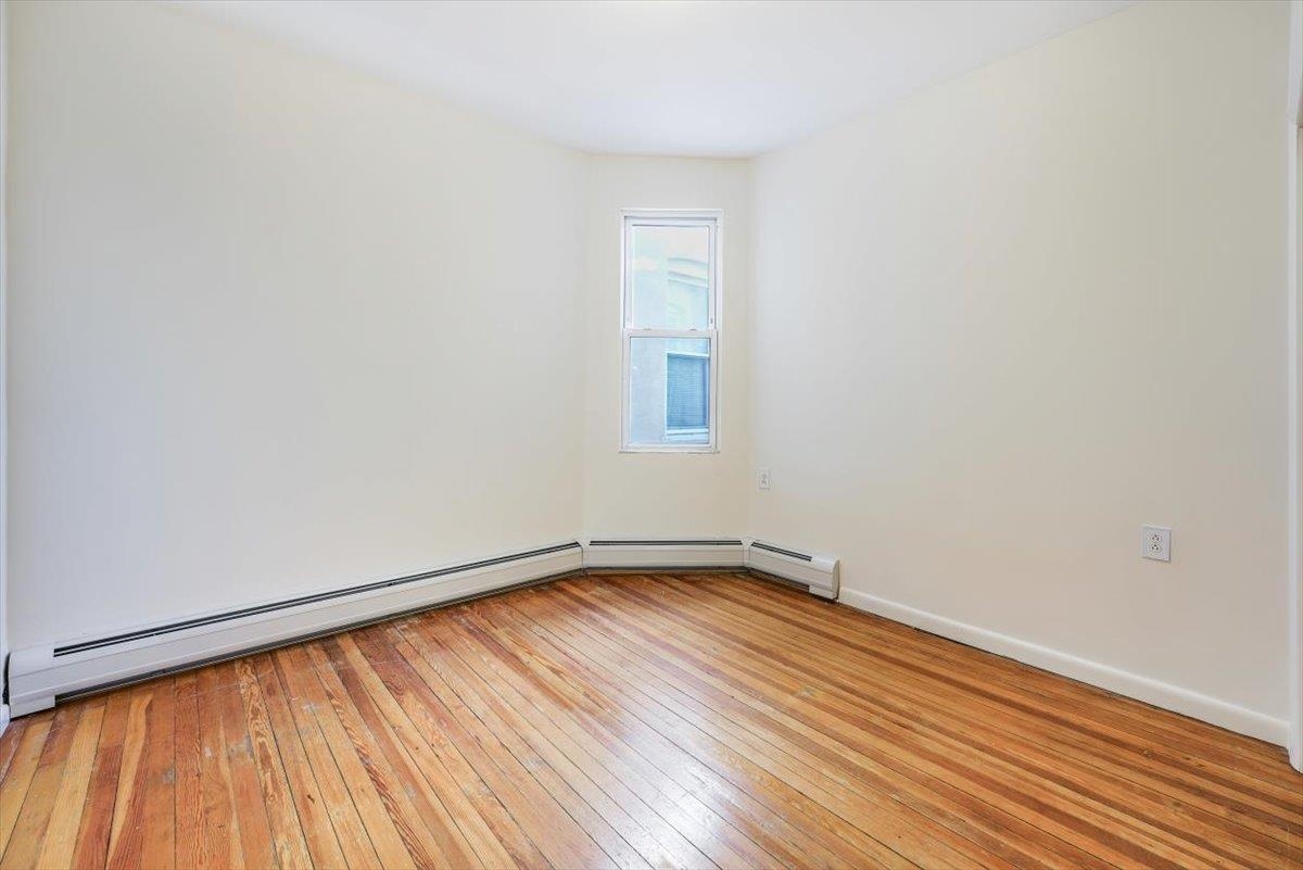 3 LINCOLN PL Unit: 2