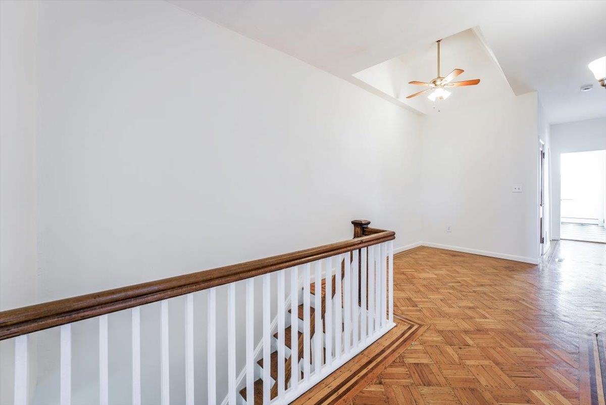 3 LINCOLN PL Unit: 2