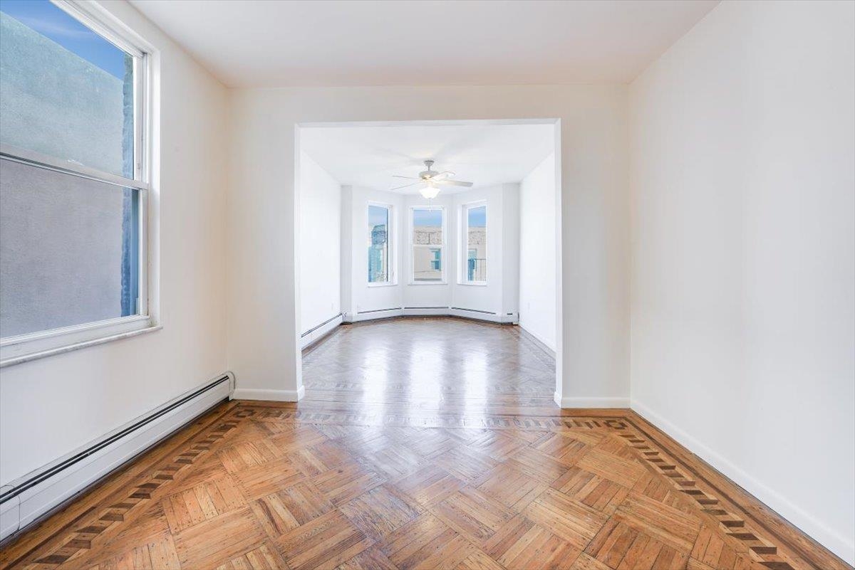 3 LINCOLN PL Unit: 2